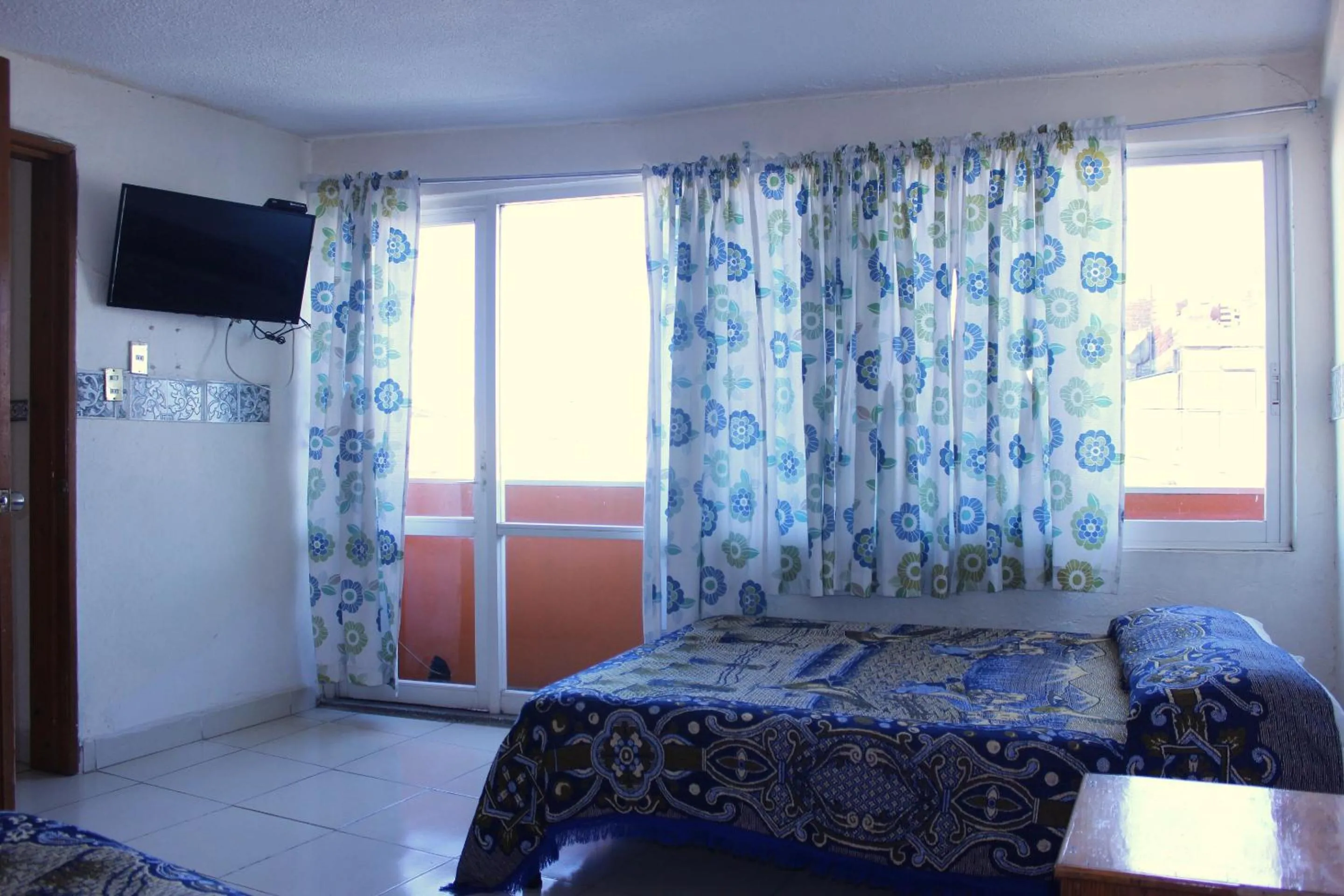 Bedroom, Bed in Hotel Plaza Aleman