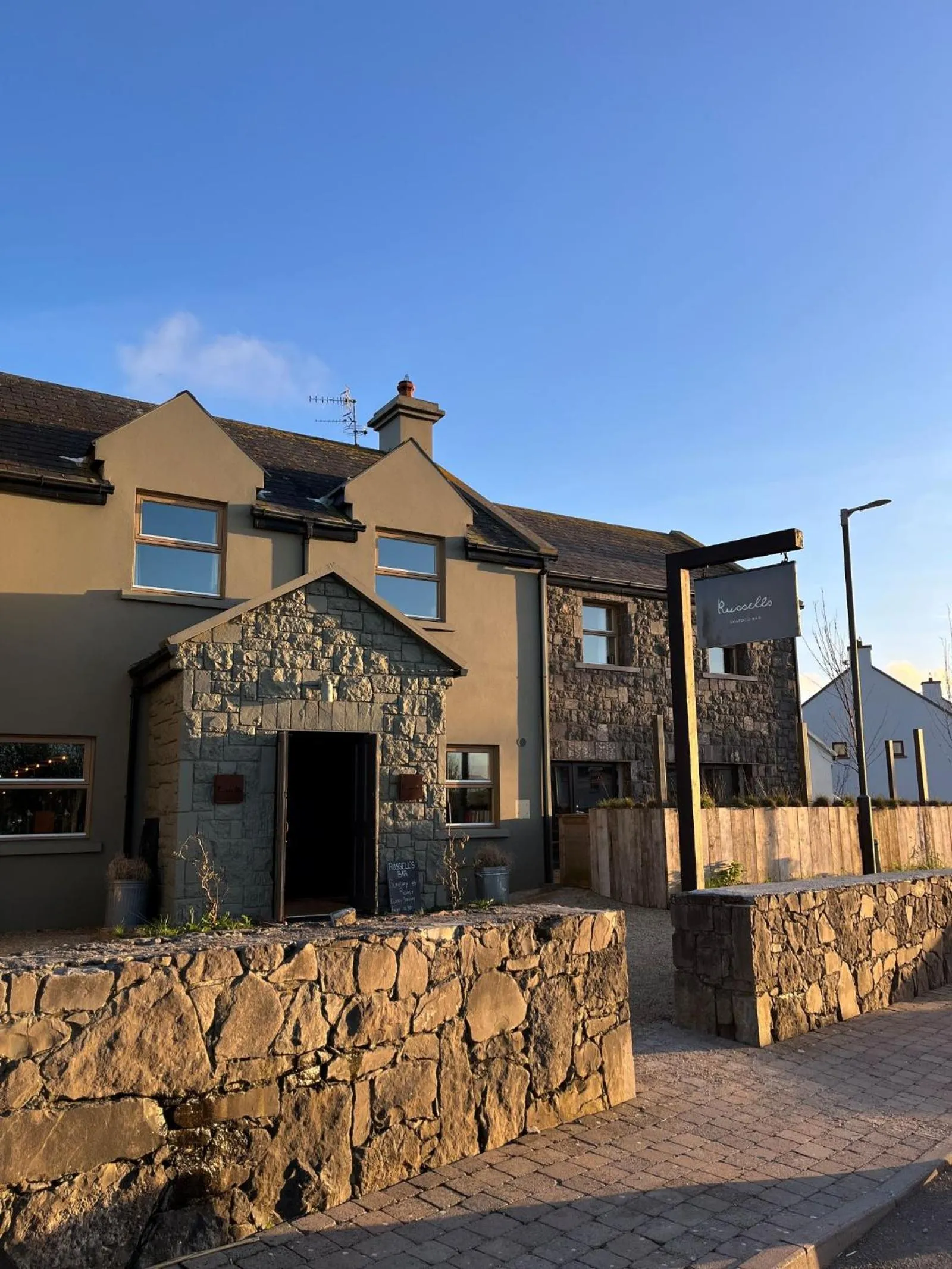 Restaurant/places to eat in Fiddle + Bow Hotel