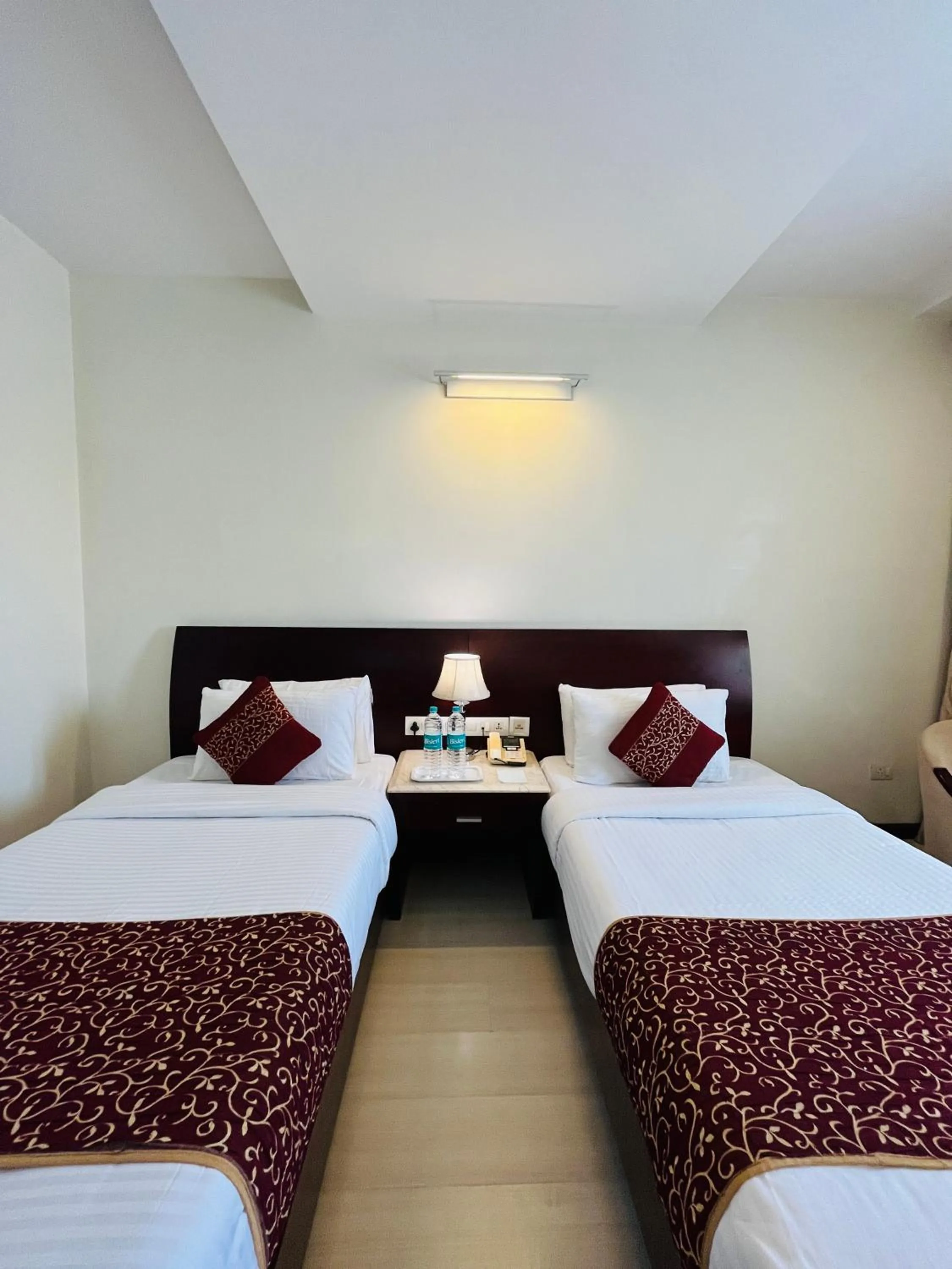 Bedroom, Bed in Hotel Abhimaani Vasathi, Rajajinagar