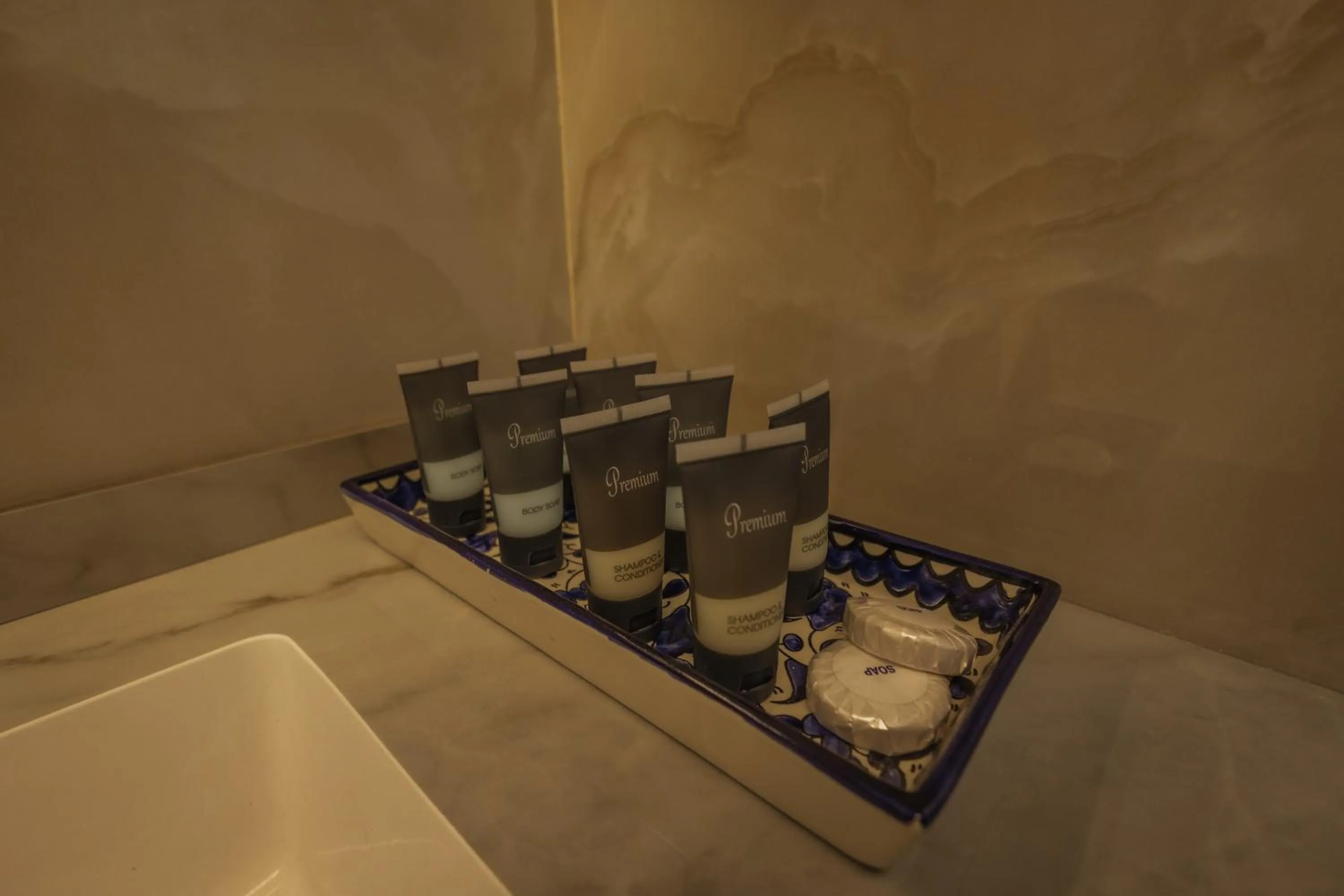 Ankars Suites & Hotel