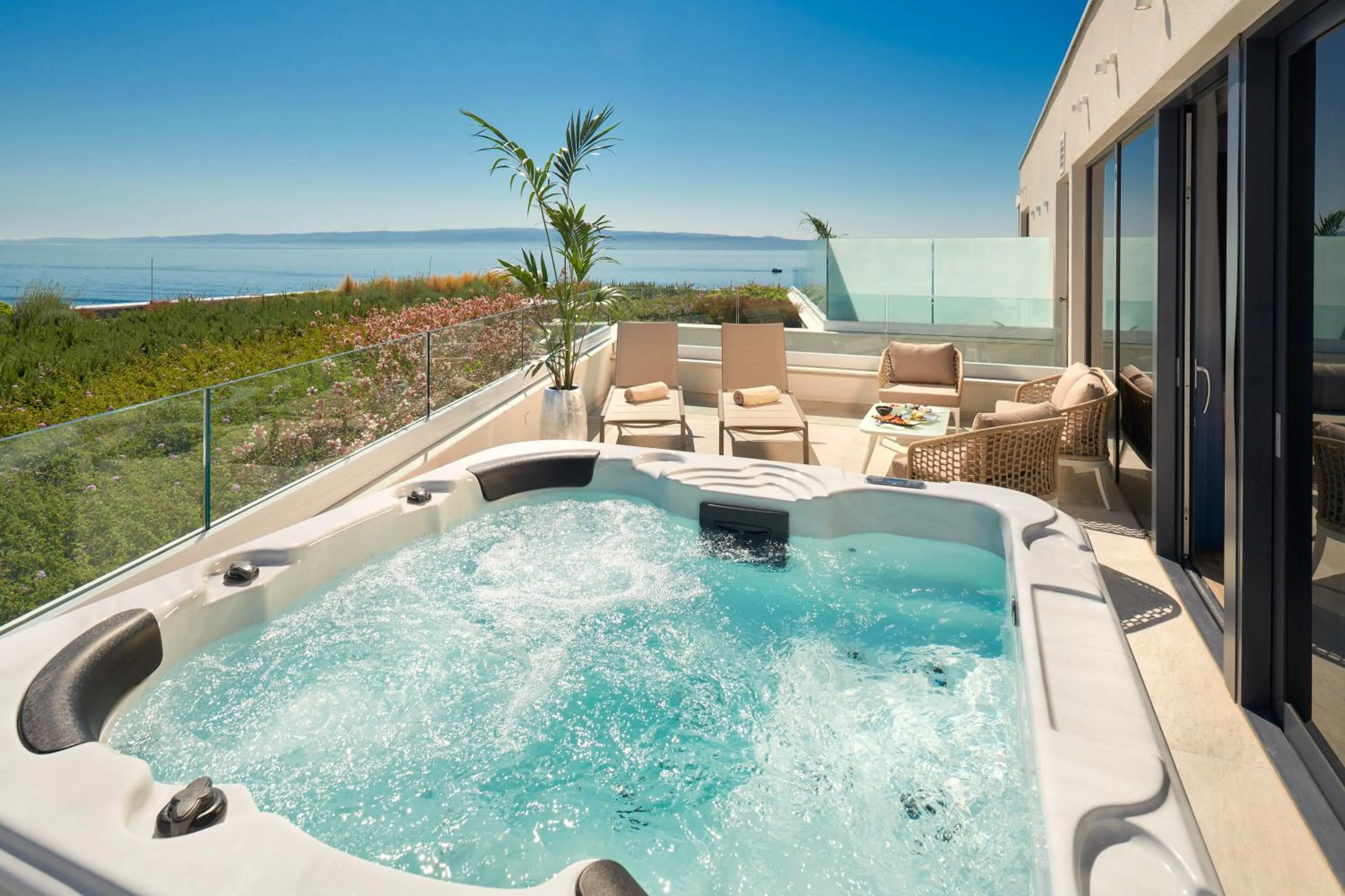 Hot Tub in Amphora Hotel