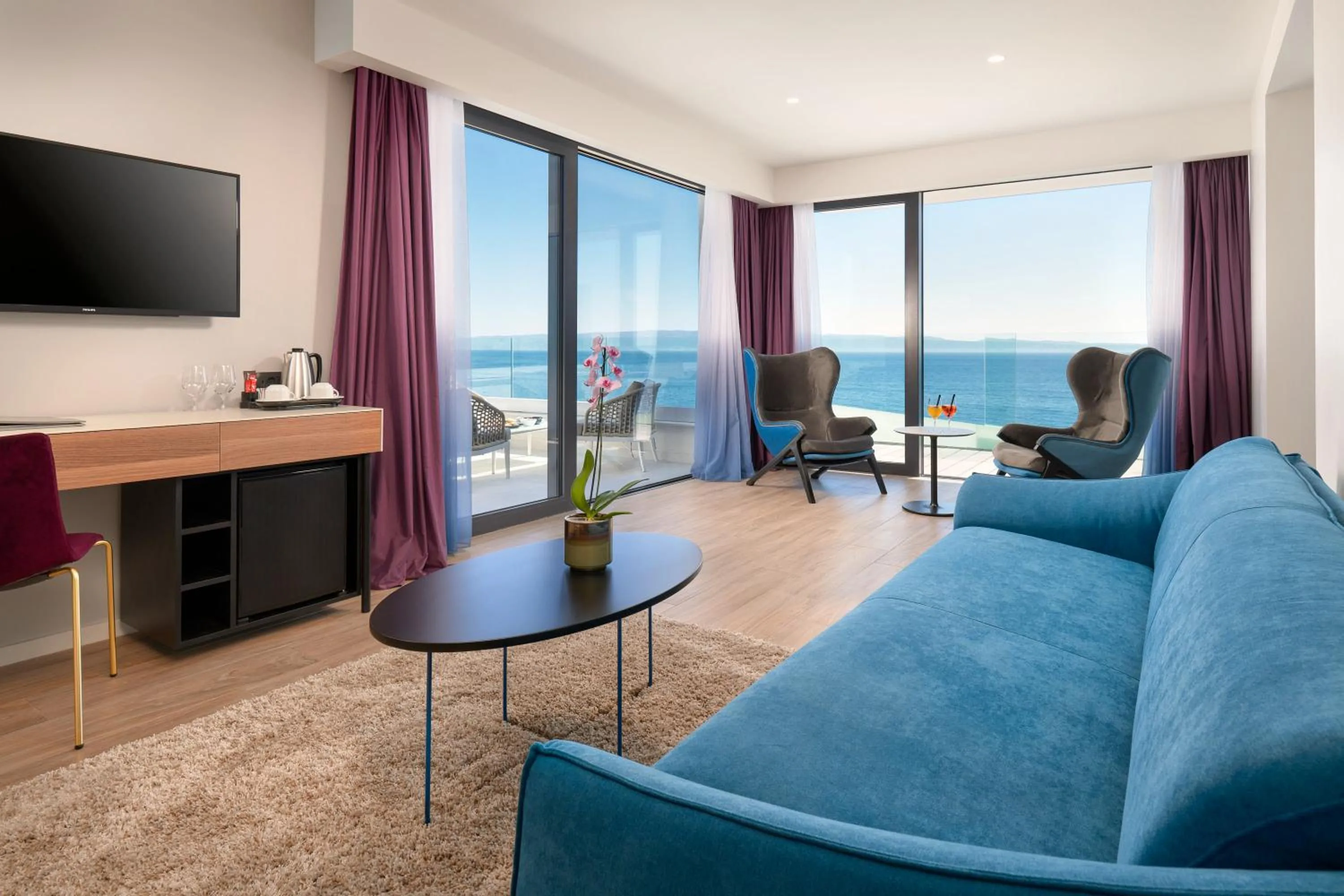 Seating area in Amphora Hotel