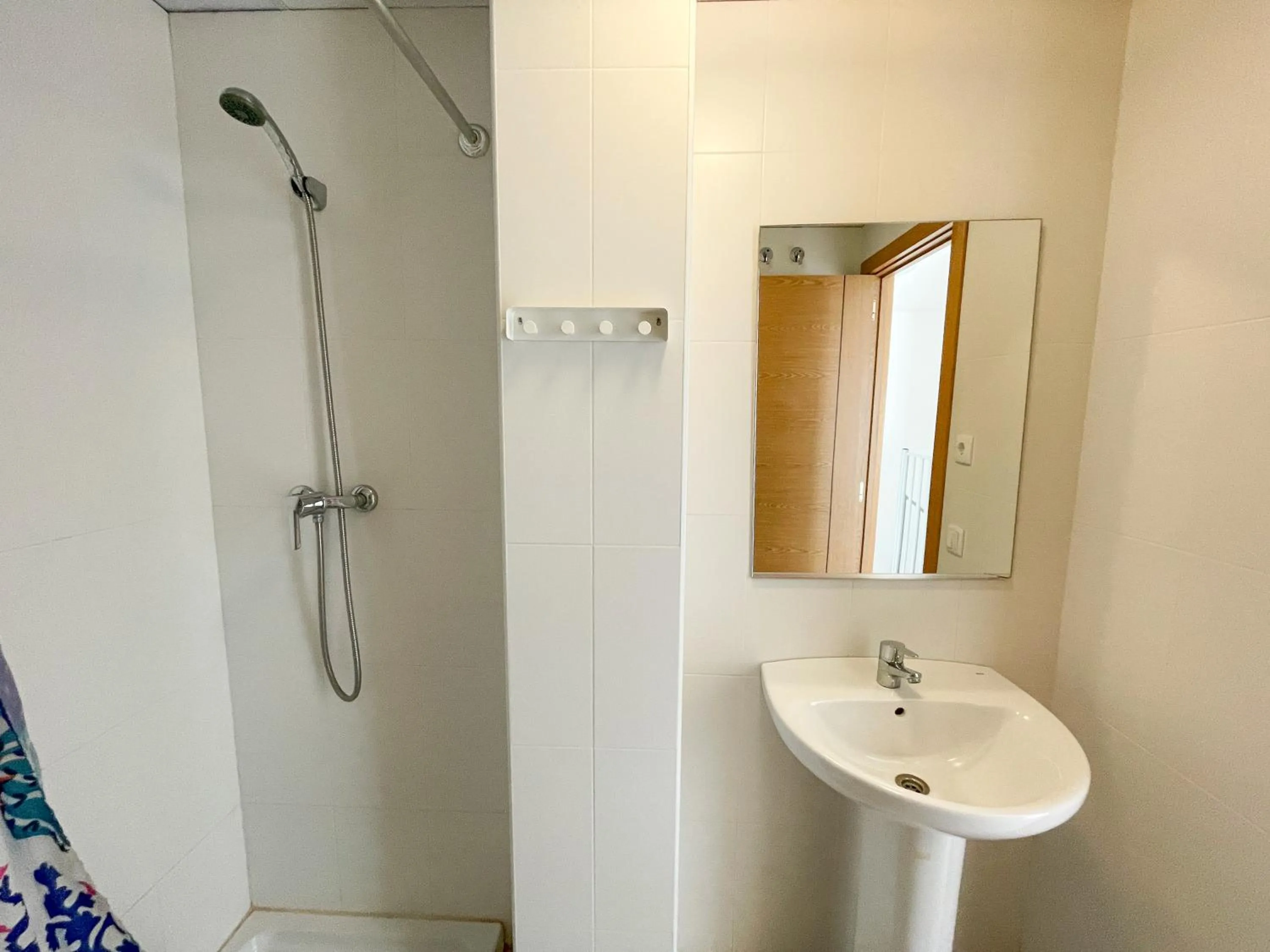 Shower in Apartamentos Playa de Benicarló 3000