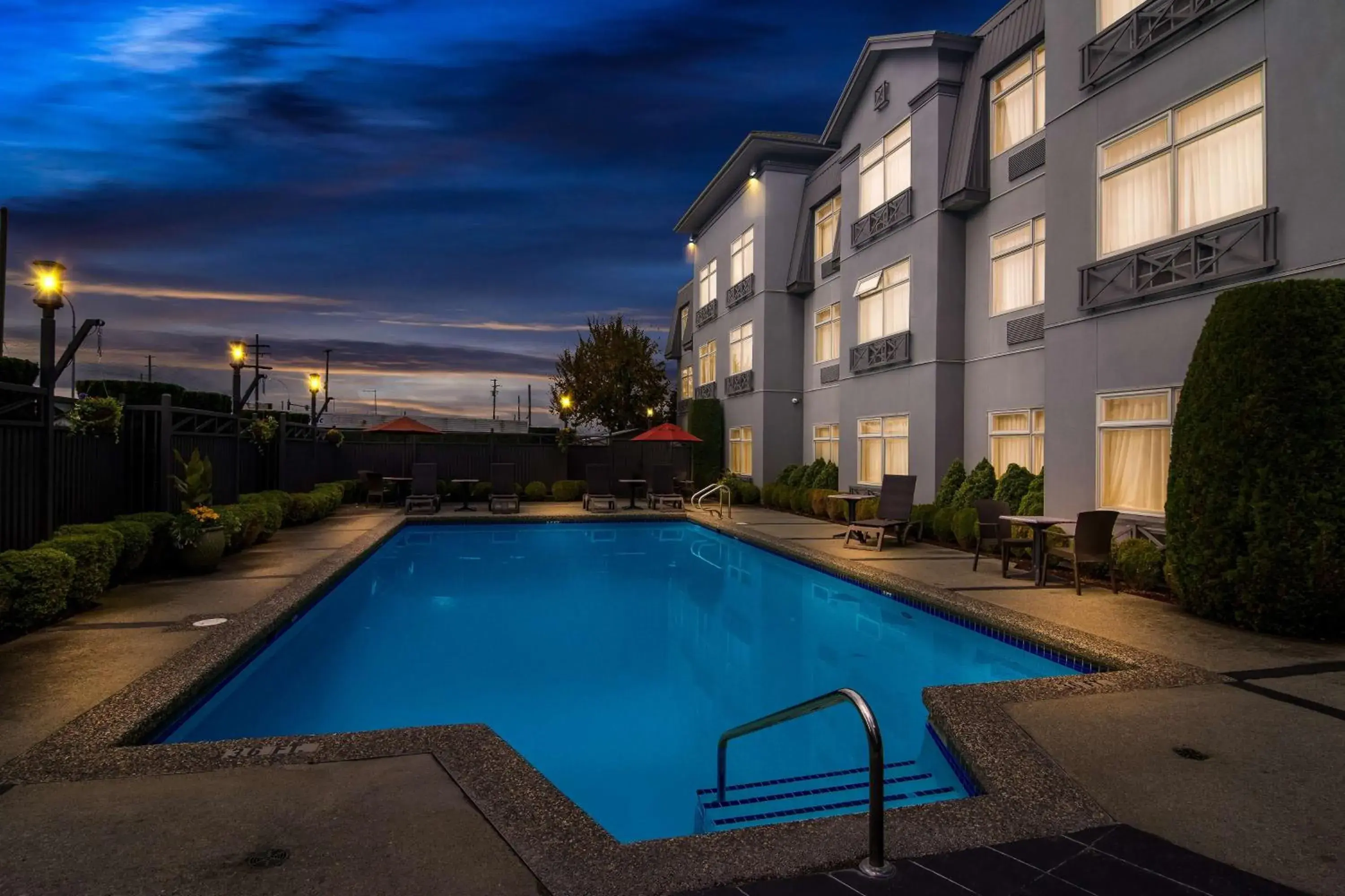 Pool view in Best Western Plus Pitt Meadows Inn & Suites Pool view in Best Western Plus Pitt Meadows Inn & Suites