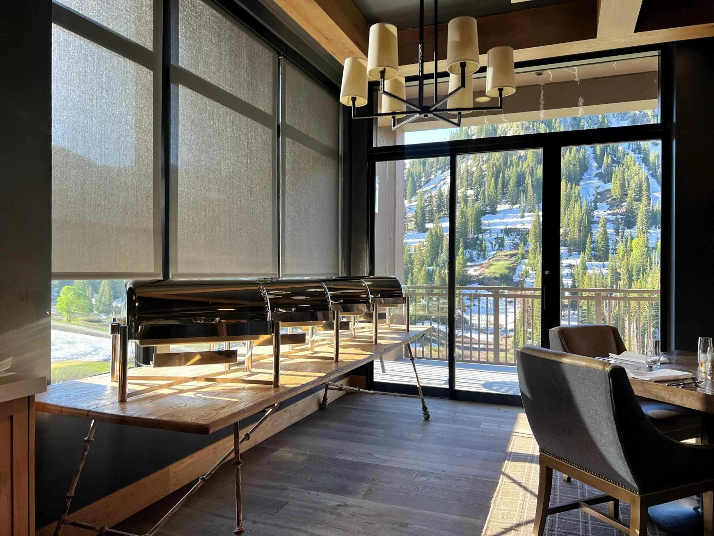 Breakfast in The Snowpine Lodge