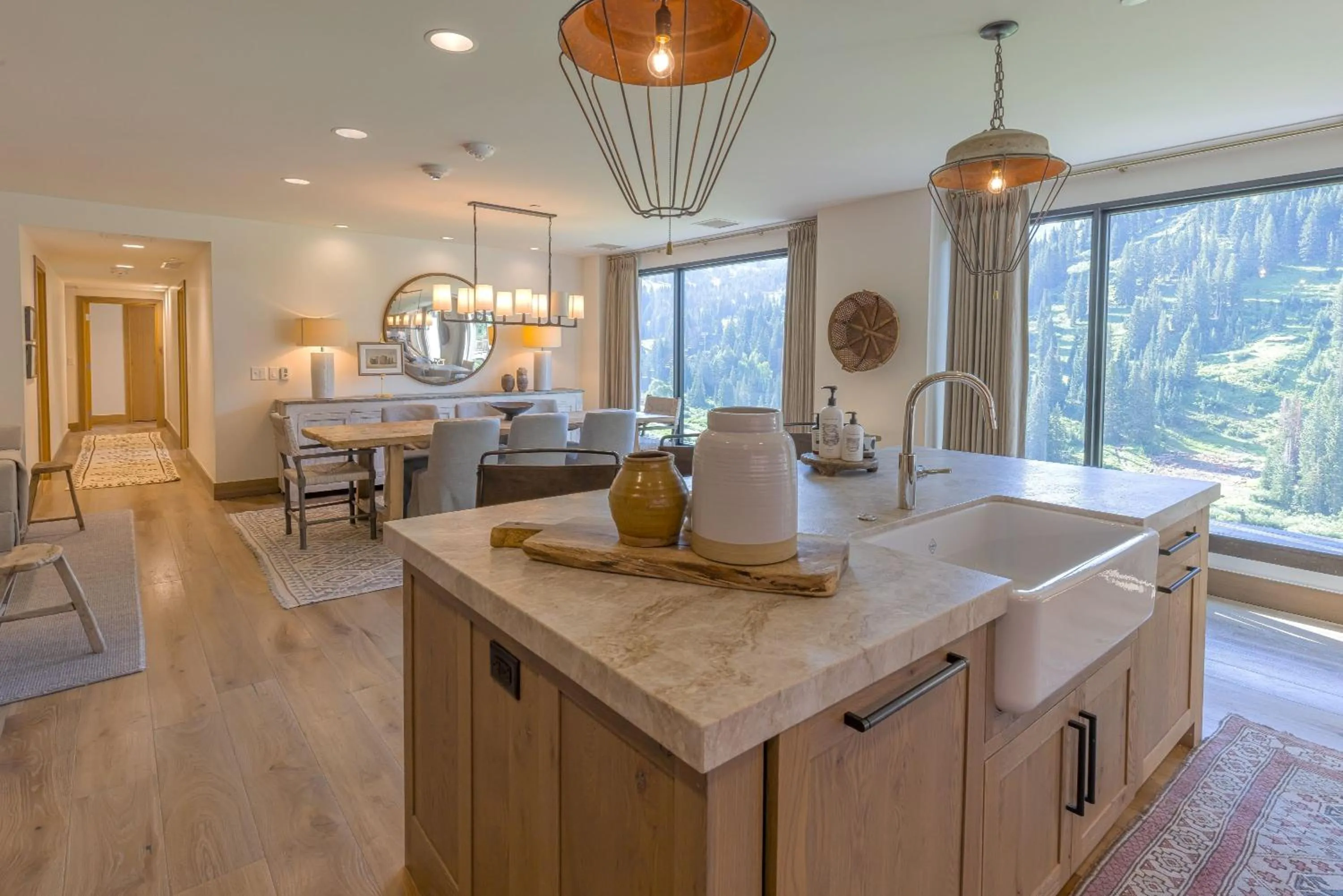 Kitchen or kitchenette in The Snowpine Lodge