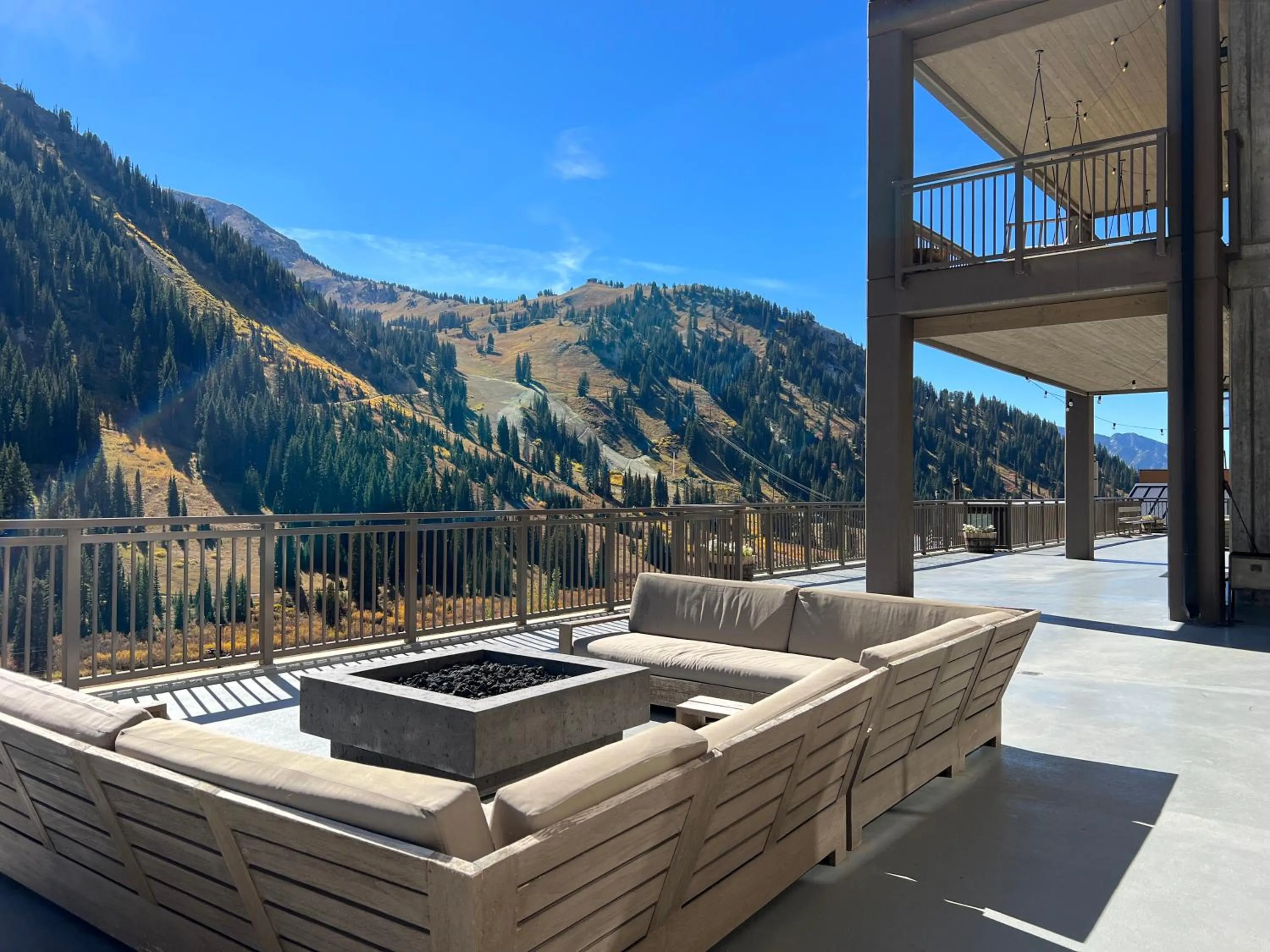 Balcony/Terrace in The Snowpine Lodge