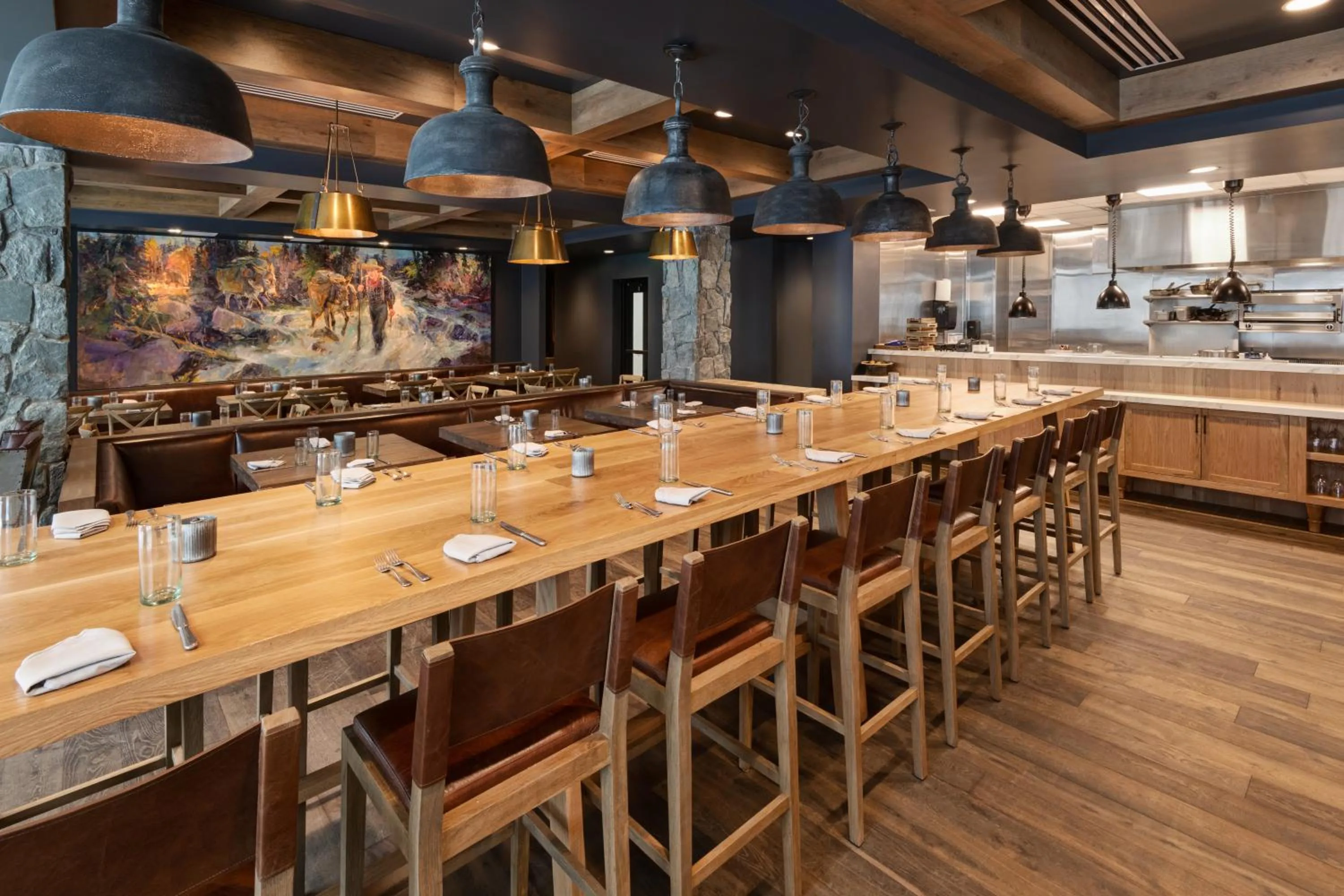 Restaurant/places to eat in The Snowpine Lodge