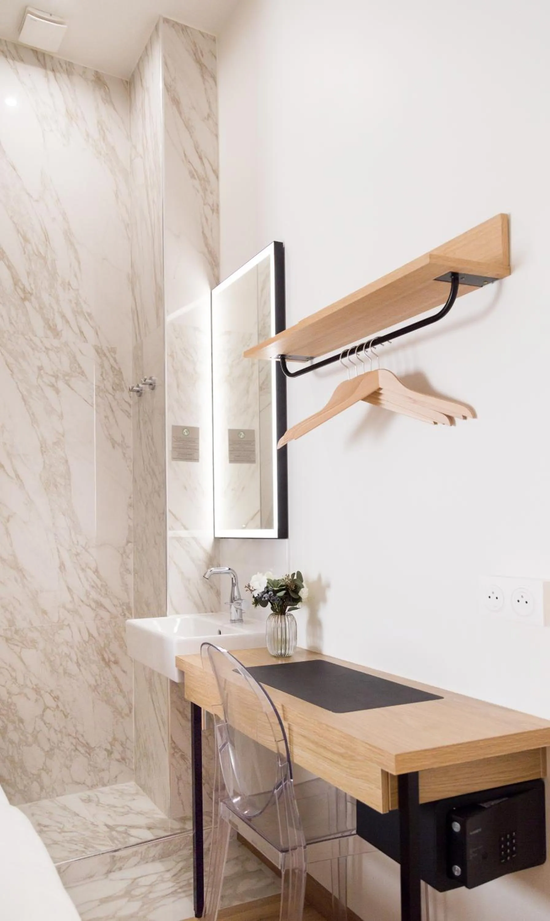 Bathroom in Hôtel So Marais