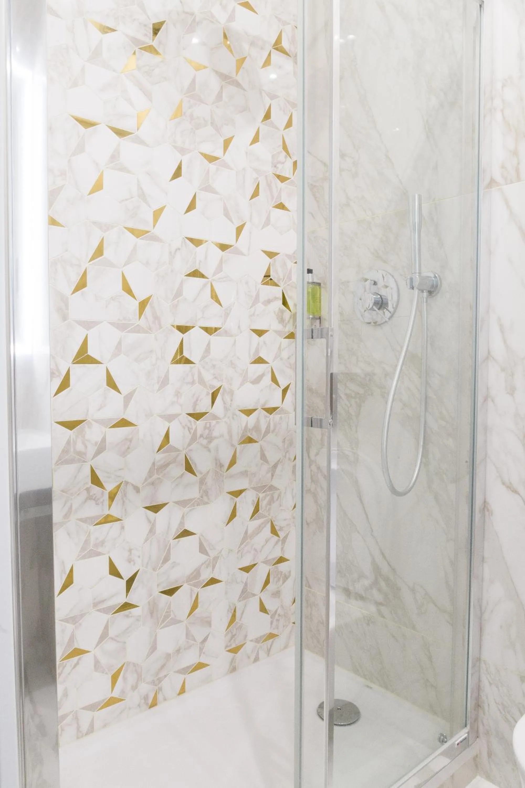 Bathroom in Hôtel So Marais