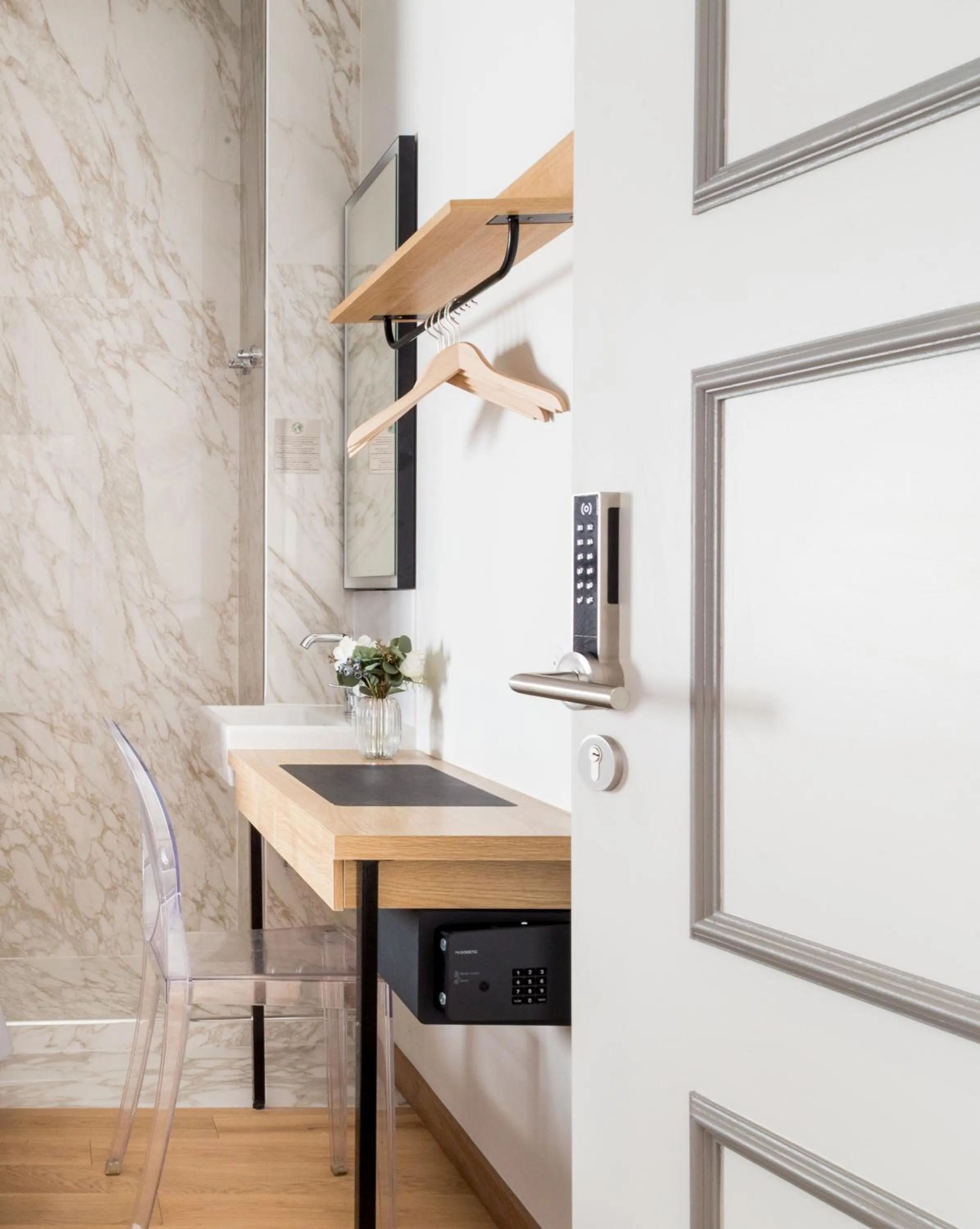 Seating area in Hôtel So Marais