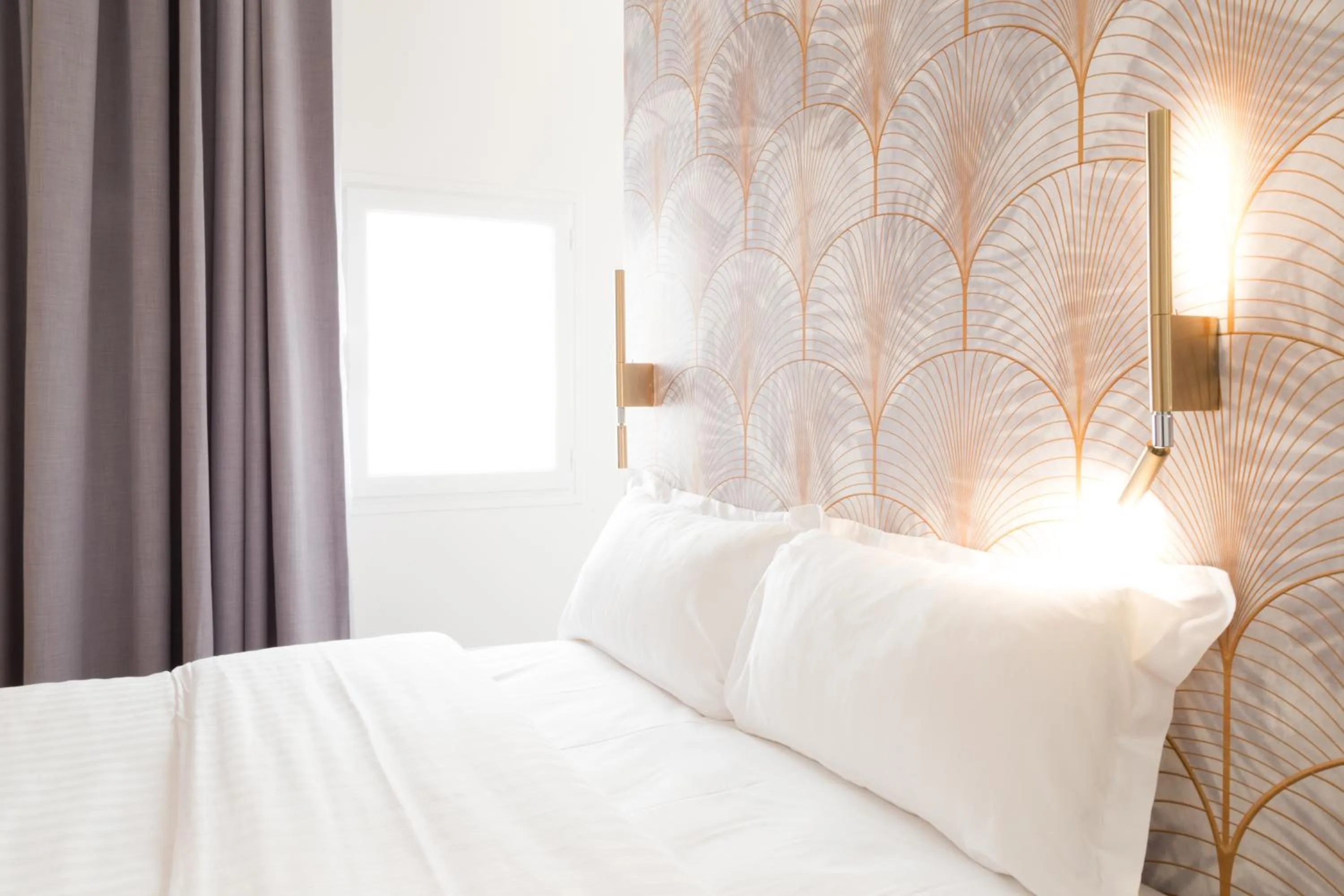 Photo of the whole room, Bed in Hôtel So Marais