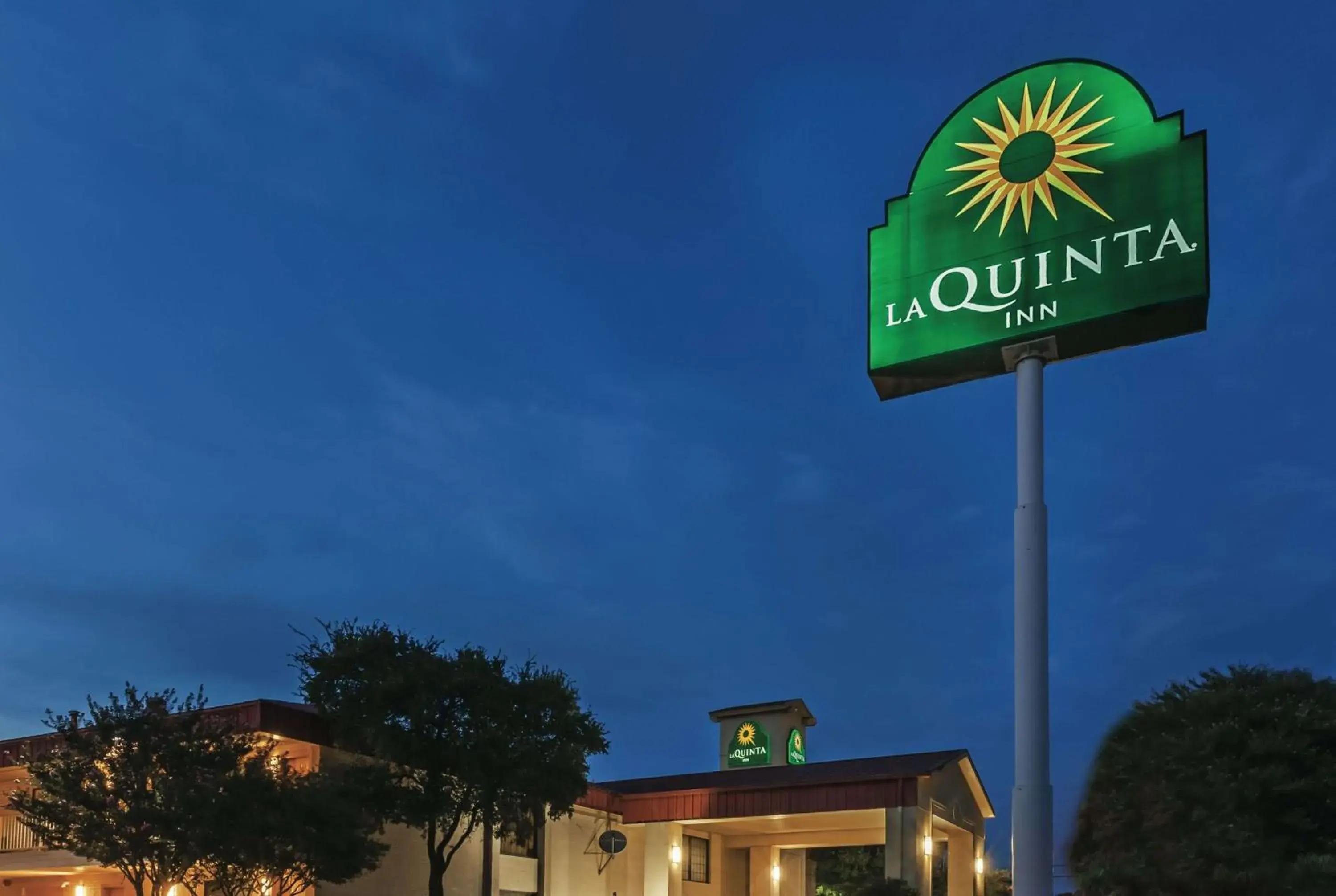 Property building in La Quinta Inn by Wyndham San Marcos Property building in La Quinta Inn by Wyndham San Marcos