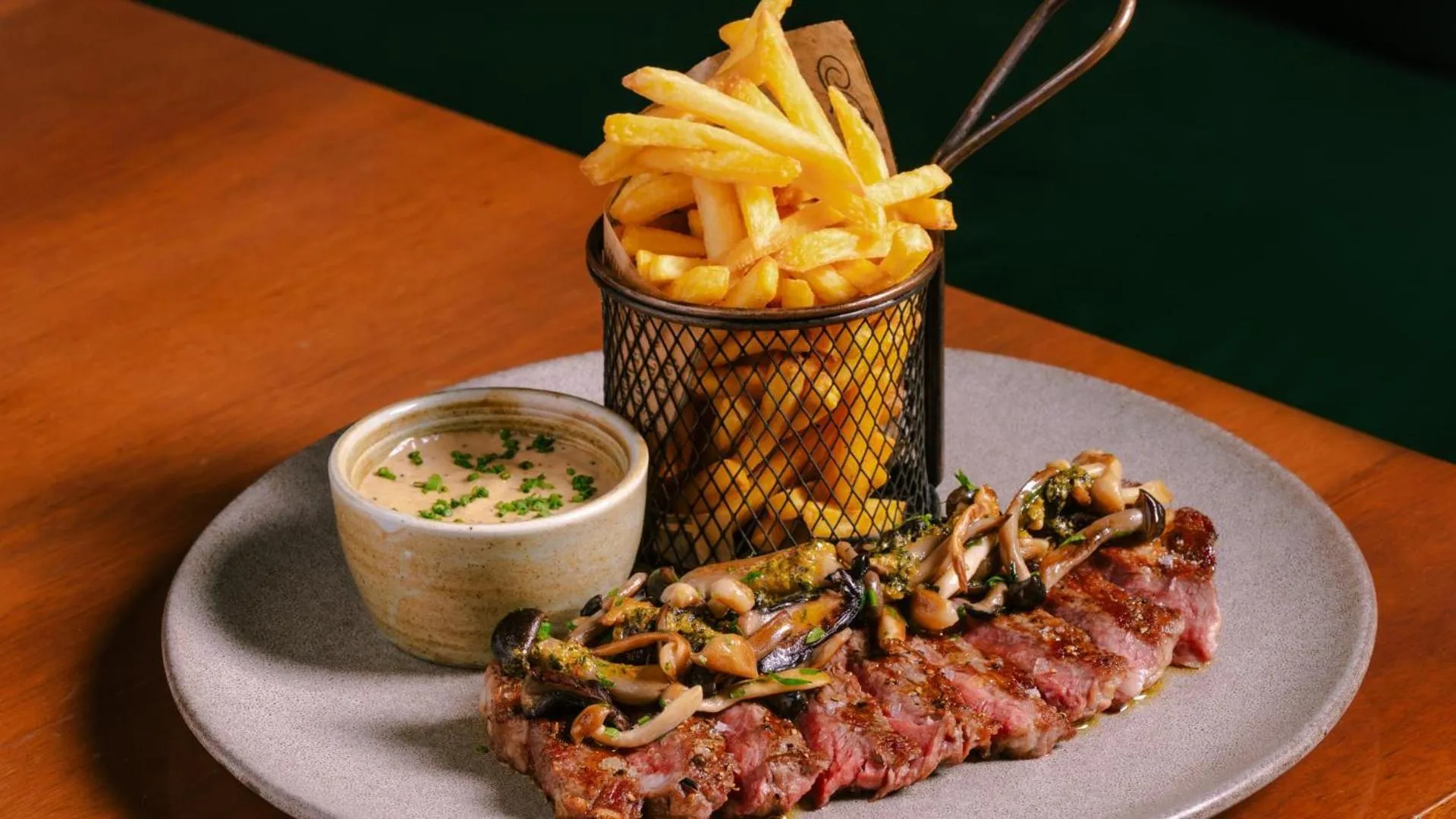 Restaurant/places to eat in JA Ocean View Hotel, Jumeirah Beach Dubai