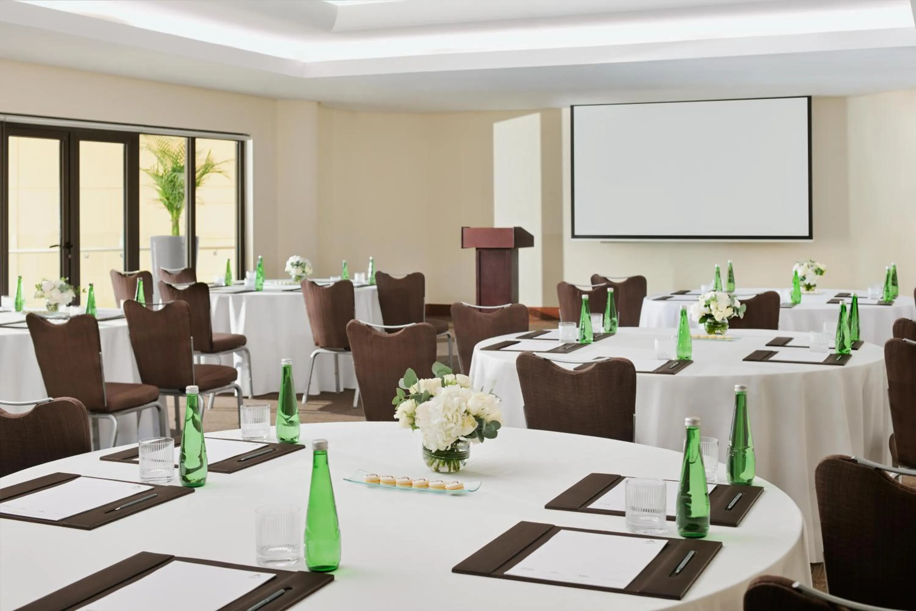 Meeting/conference room in JA Ocean View Hotel, Jumeirah Beach Dubai