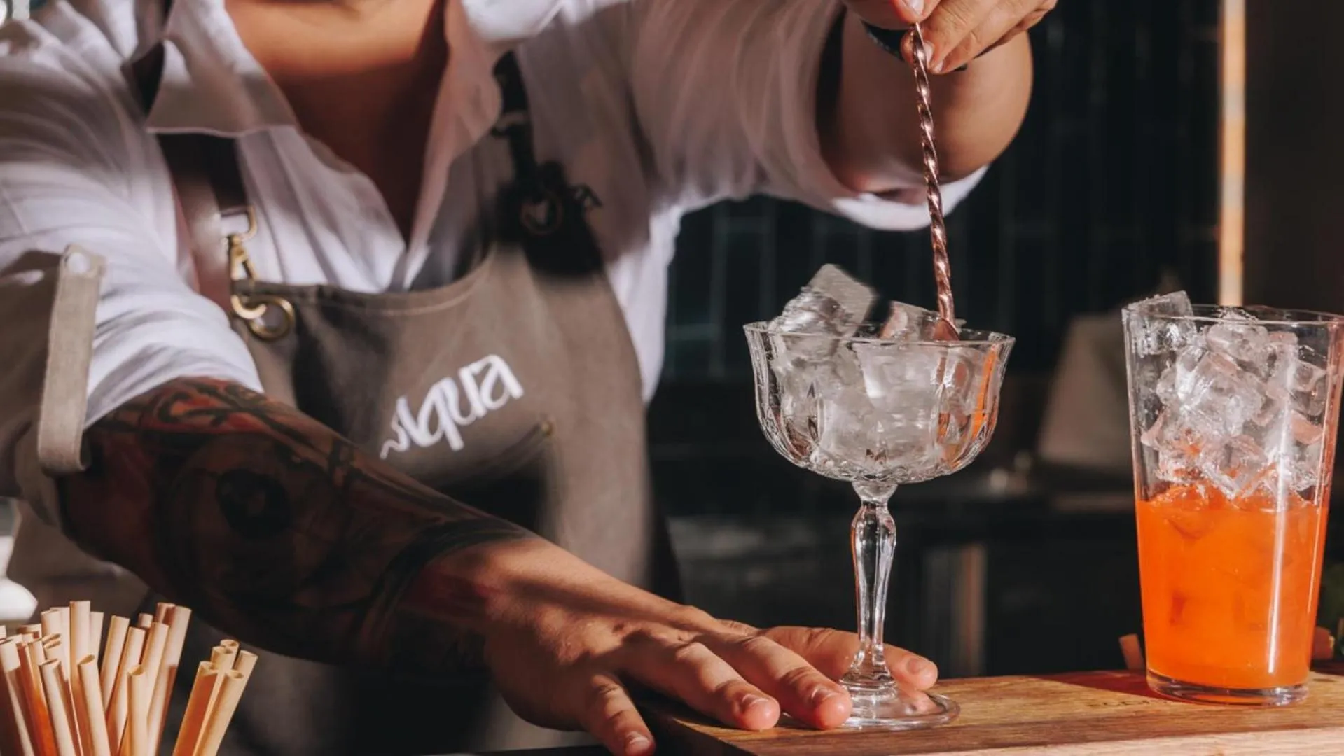 Lounge or bar in JA Ocean View Hotel, Jumeirah Beach Dubai