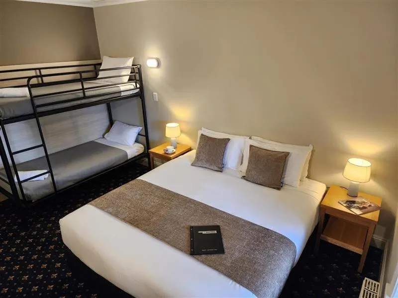 Photo of the whole room, Bed in Sovereign Hill Hotel