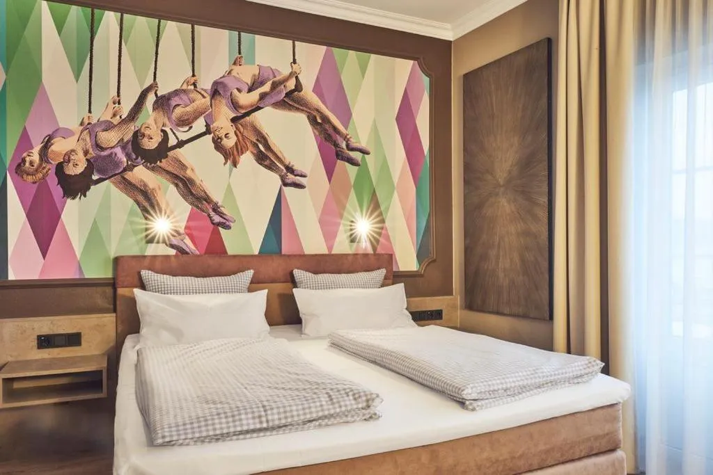 Bed in Hotel Starnberger See