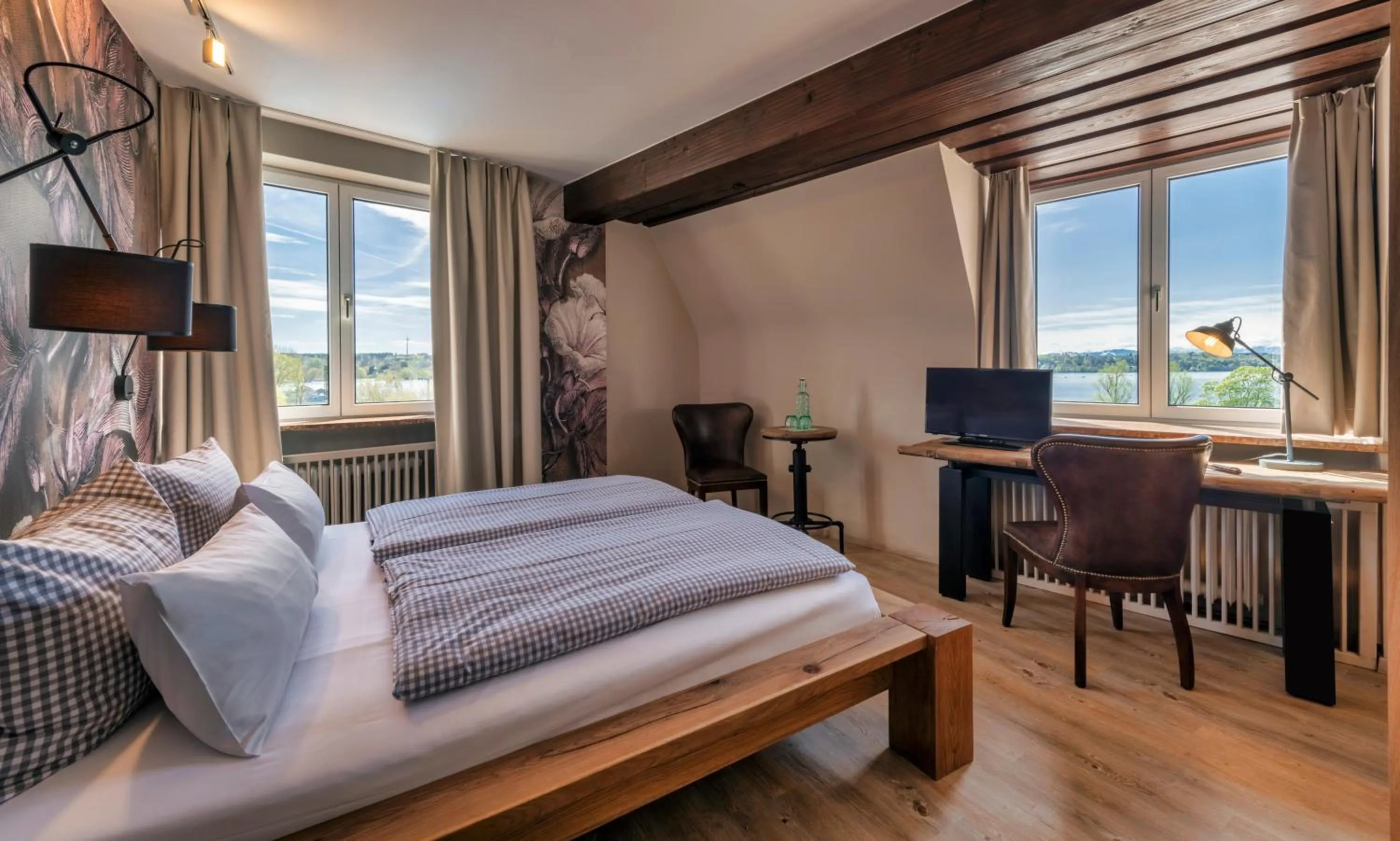 Bed in Hotel Starnberger See