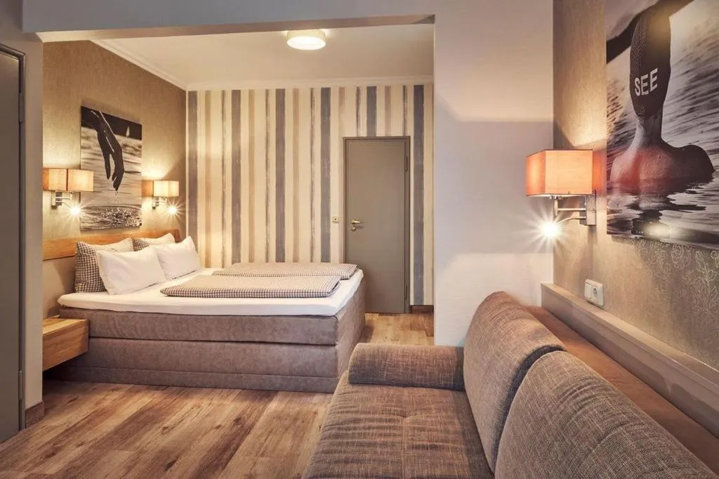 Bed in Hotel Starnberger See