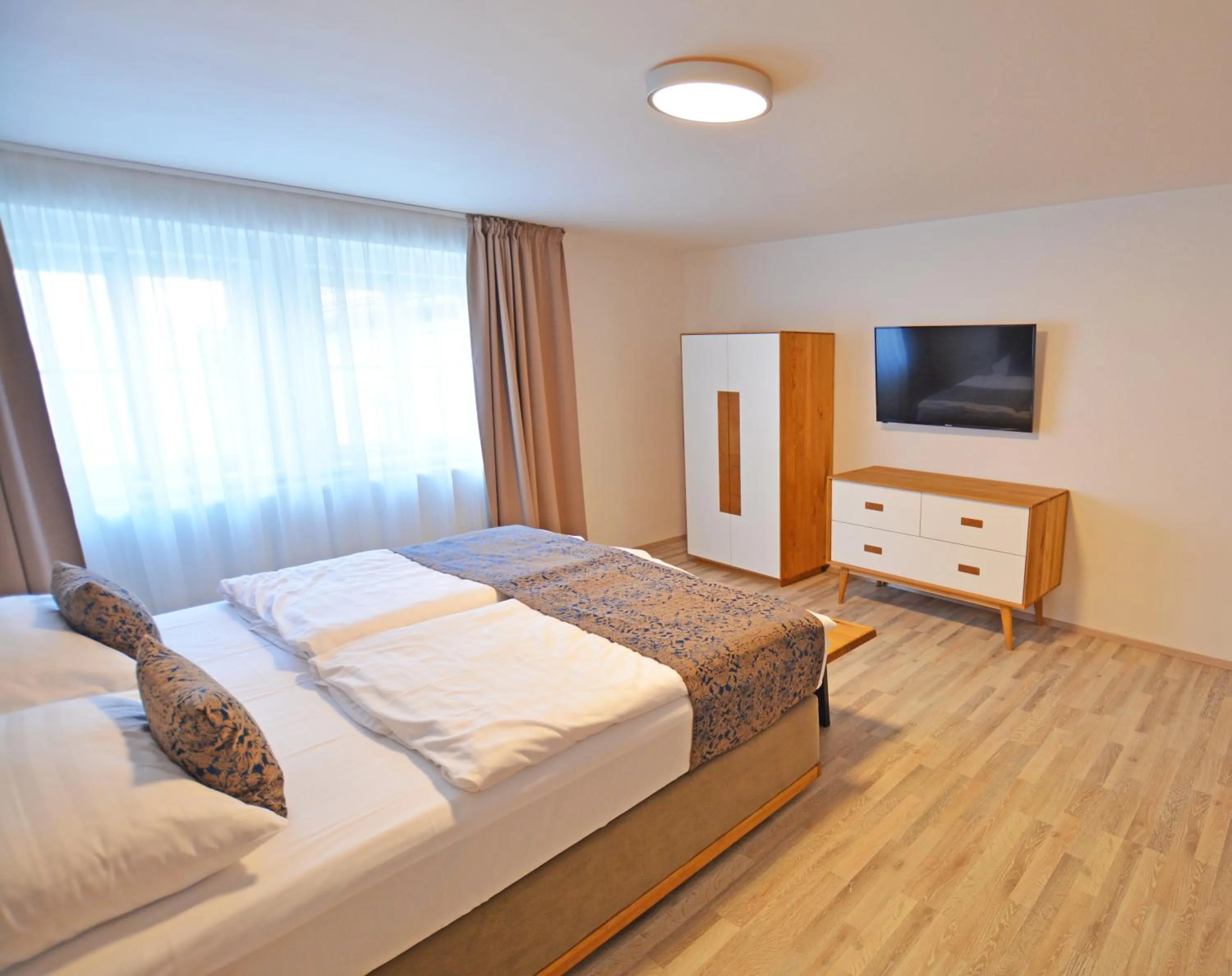 Photo of the whole room, Bed in Historic Centre Aparthotel X