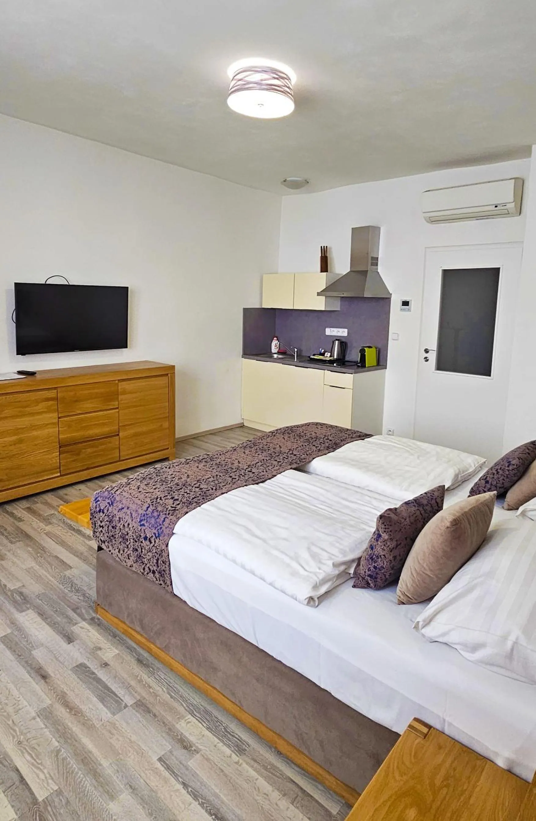 Bedroom, Bed in Historic Centre Aparthotel X