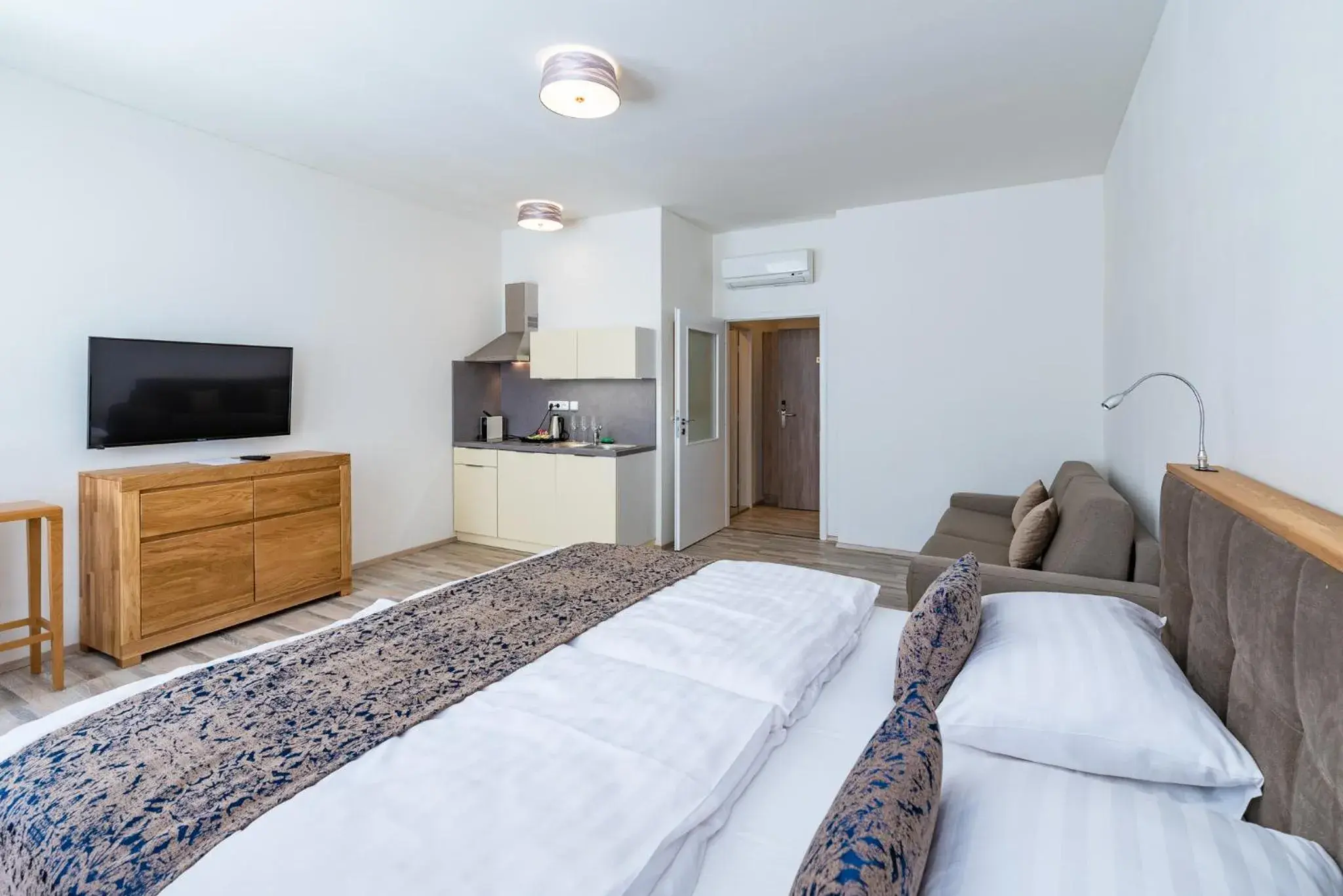 Family Apartment in Historic Centre Aparthotel X Family Apartment in Historic Centre Aparthotel X