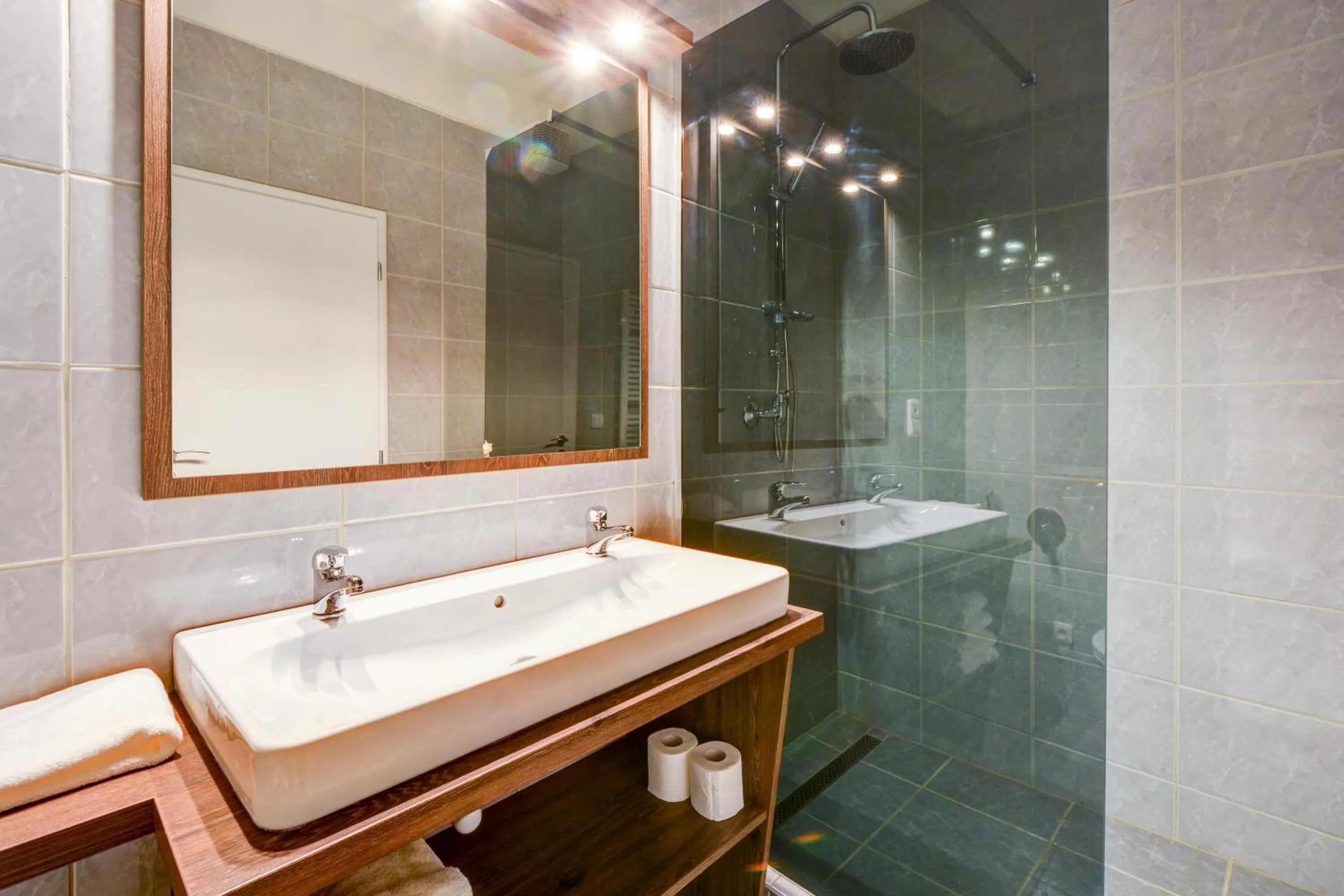 Bathroom in Historic Centre Aparthotel X