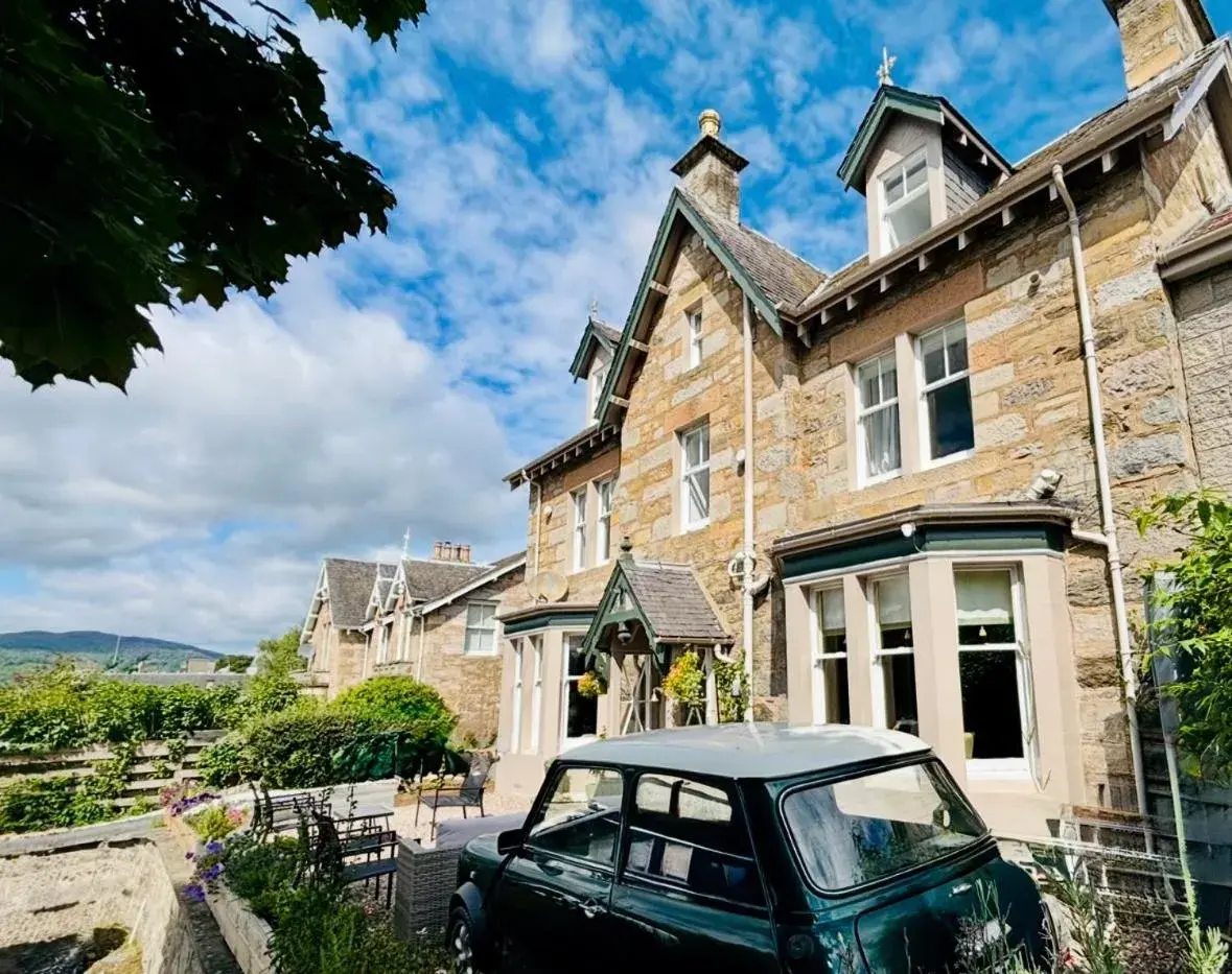 Carra Beag Guest House Carra Beag Guest House
