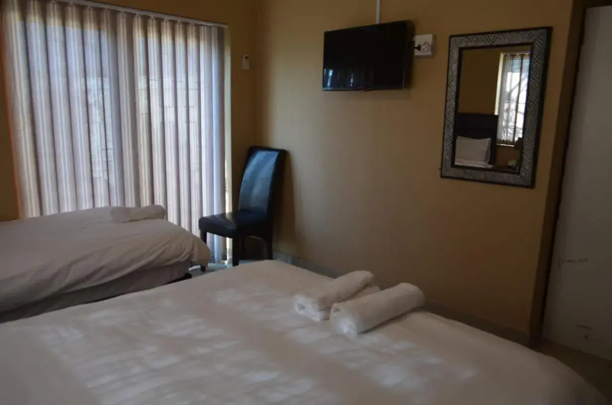 Triple Room with Bathroom in ST@Y-1-BnB Triple Room with Bathroom in ST@Y-1-BnB