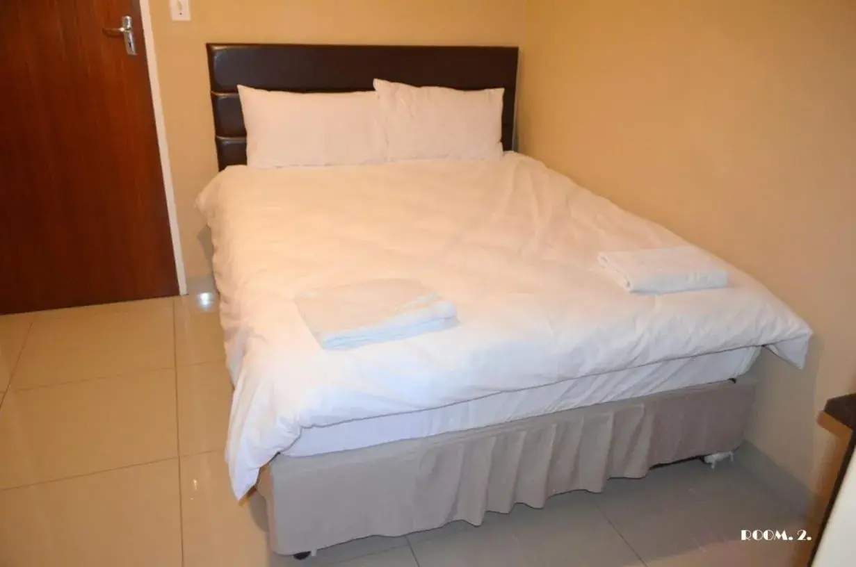 Deluxe Double Room with Shower - single occupancy in ST@Y-1-BnB Deluxe Double Room with Shower - single occupancy in ST@Y-1-BnB