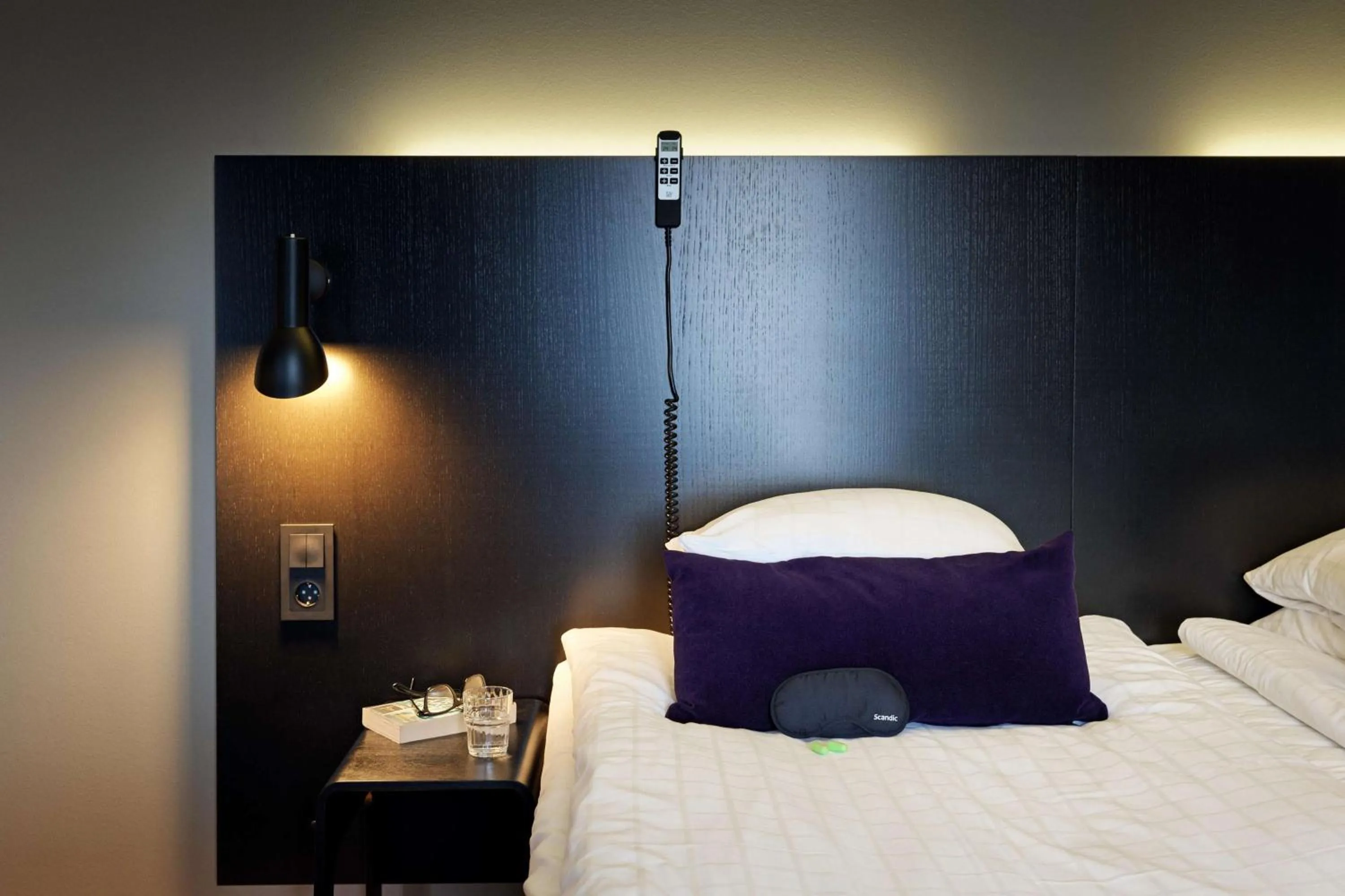 Bedroom, Bed in Scandic Europa