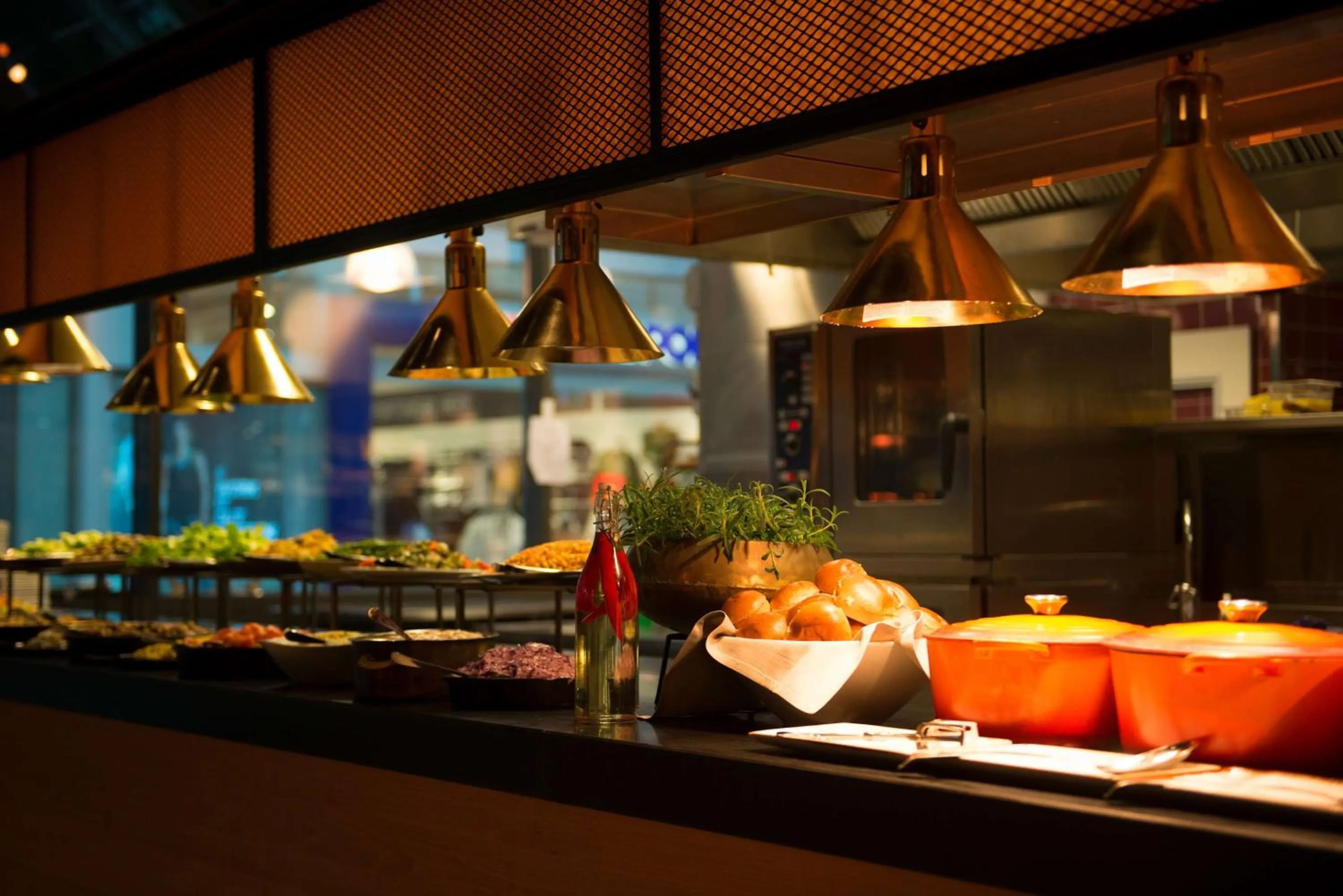 Restaurant/places to eat in Scandic Europa