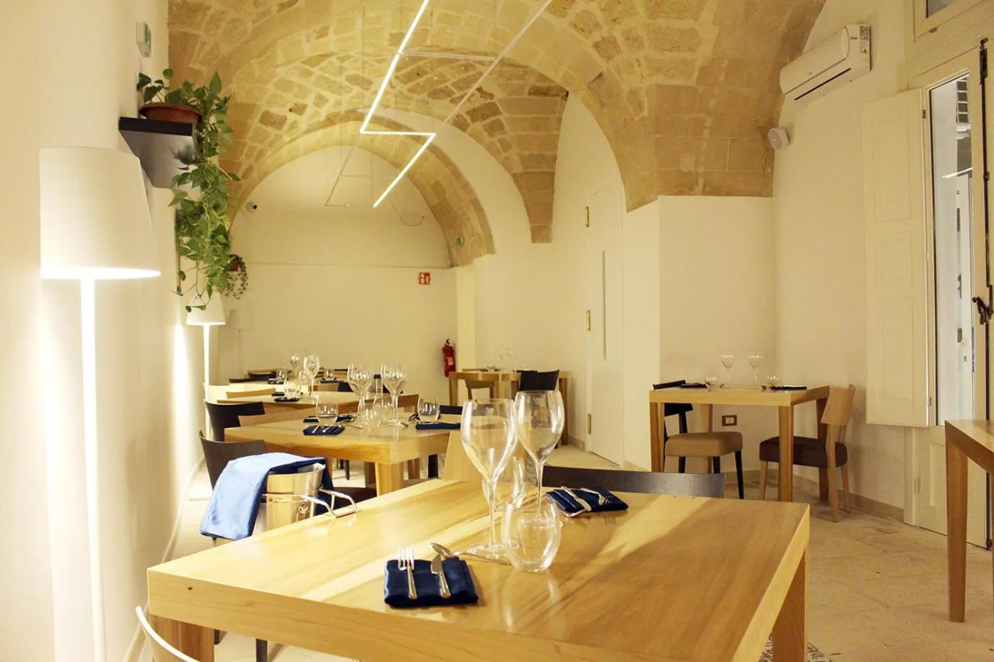 Restaurant/places to eat in B&B Palazzo Sambiasi
