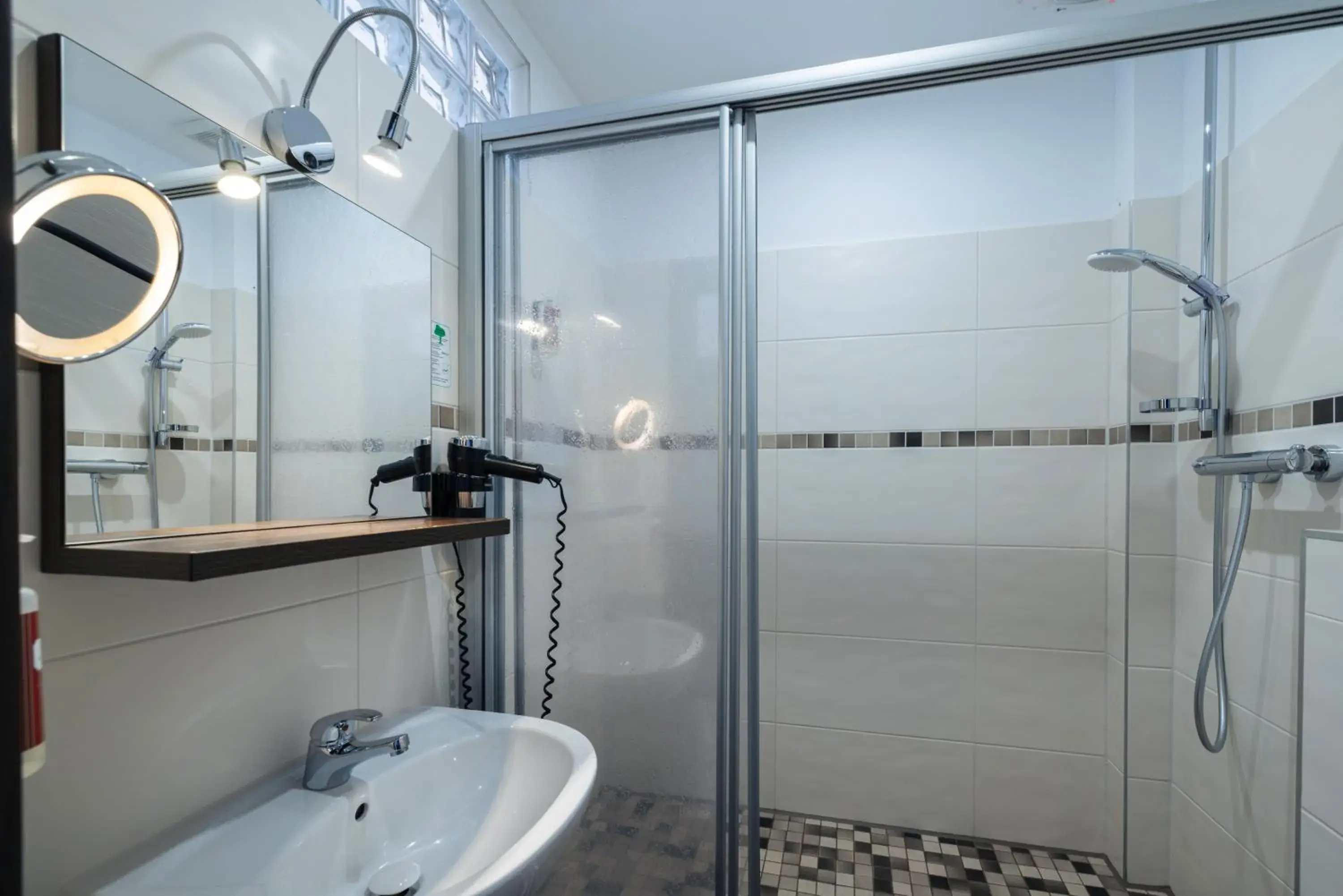 Double or Twin Room in home Hotel Double or Twin Room in home Hotel