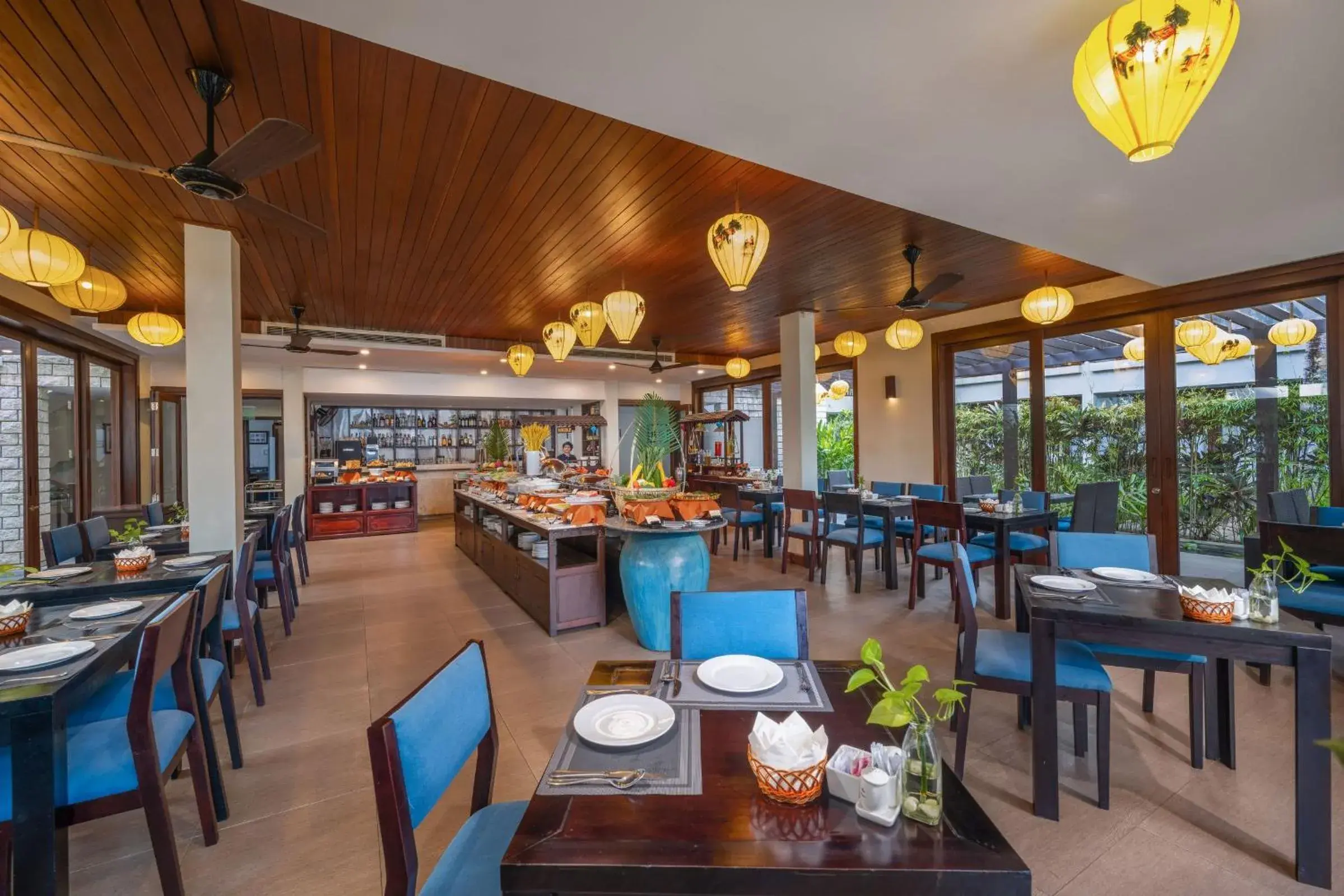 Restaurant/places to eat in Emerald Hoi An Riverside Resort Restaurant/places to eat in Emerald Hoi An Riverside Resort