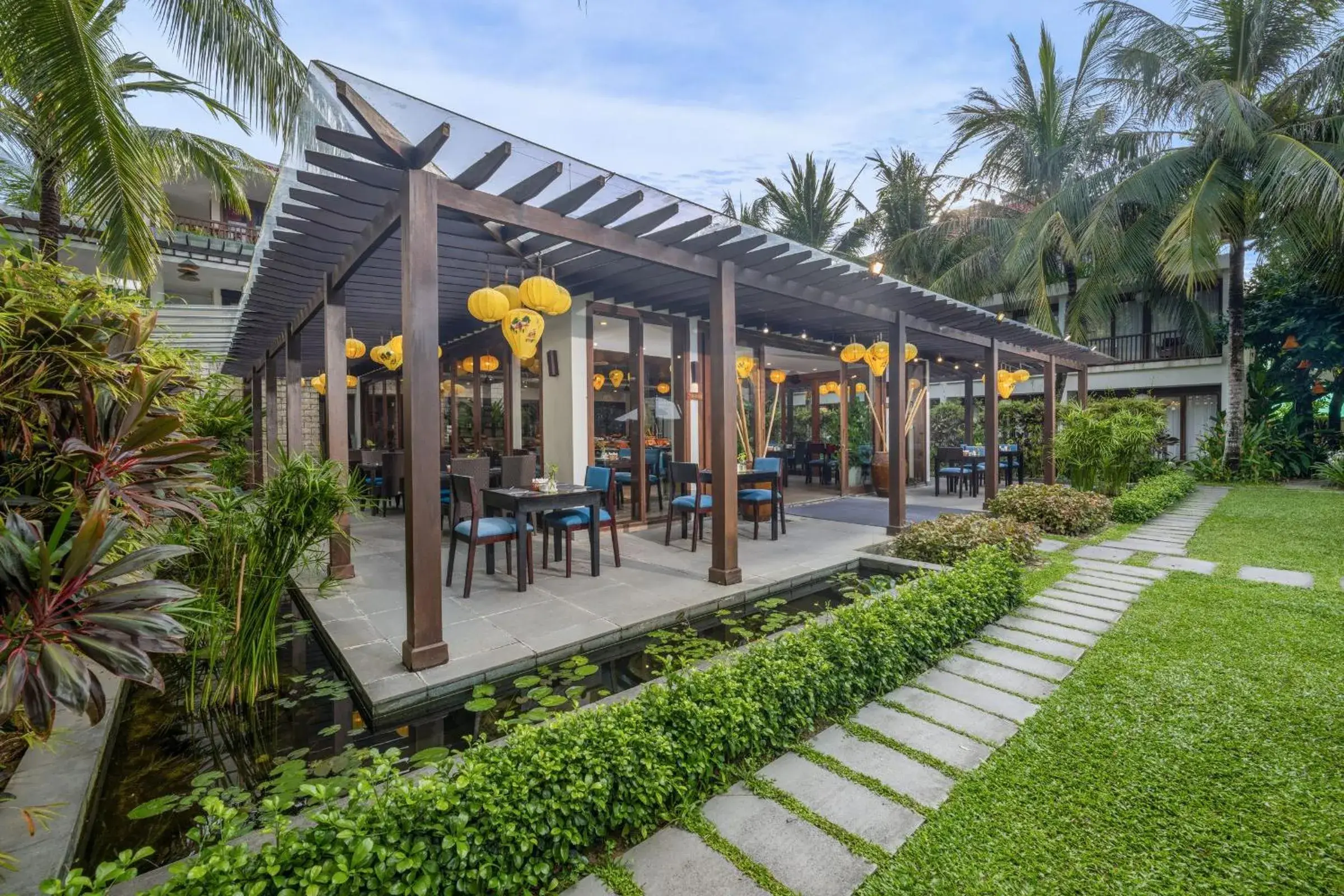 Restaurant/places to eat in Emerald Hoi An Riverside Resort Restaurant/places to eat in Emerald Hoi An Riverside Resort