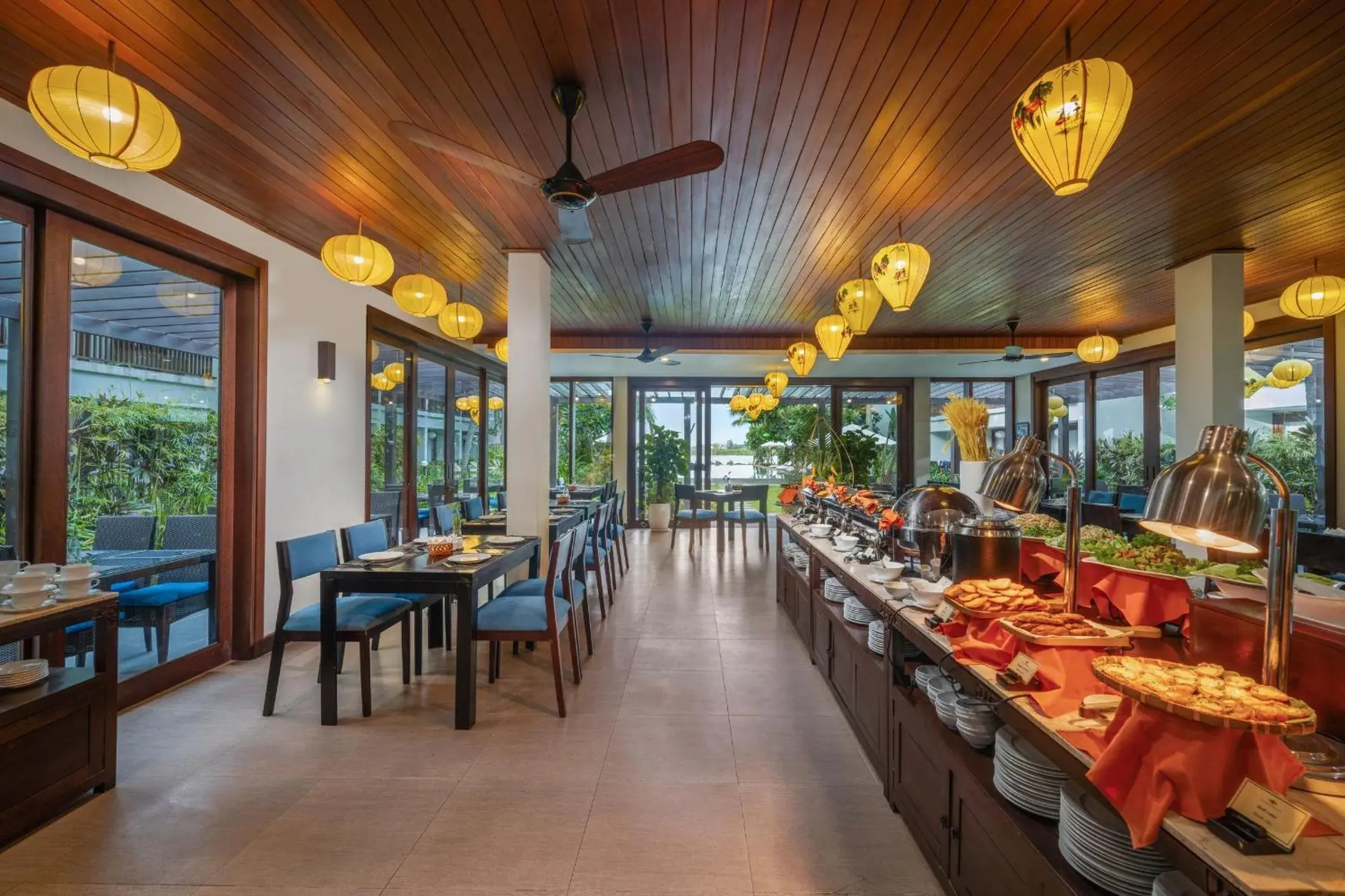 Restaurant/places to eat in Emerald Hoi An Riverside Resort Restaurant/places to eat in Emerald Hoi An Riverside Resort