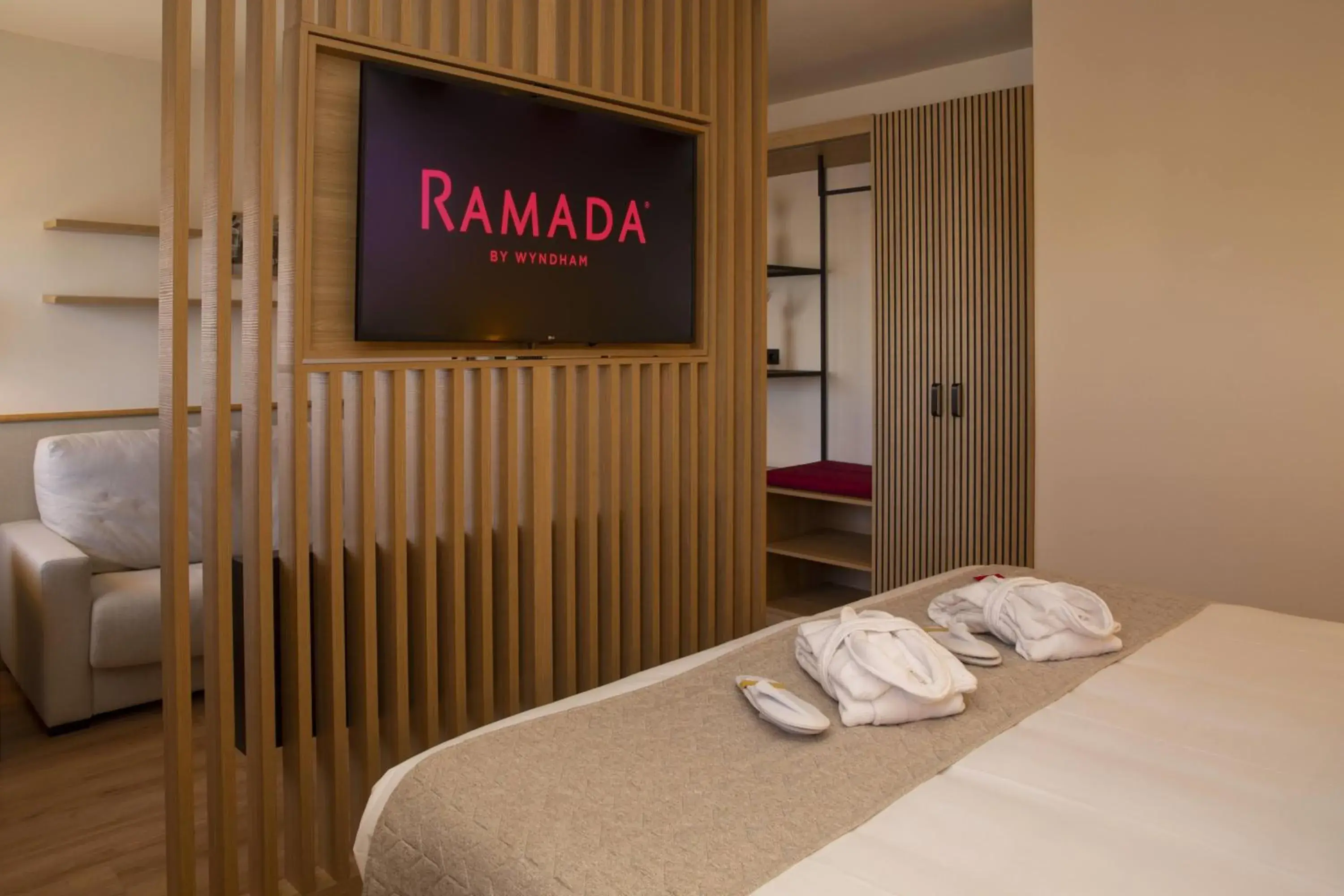 Photo of the whole room, Bed in Ramada by Wyndham Madrid Getafe Photo of the whole room, Bed in Ramada by Wyndham Madrid Getafe