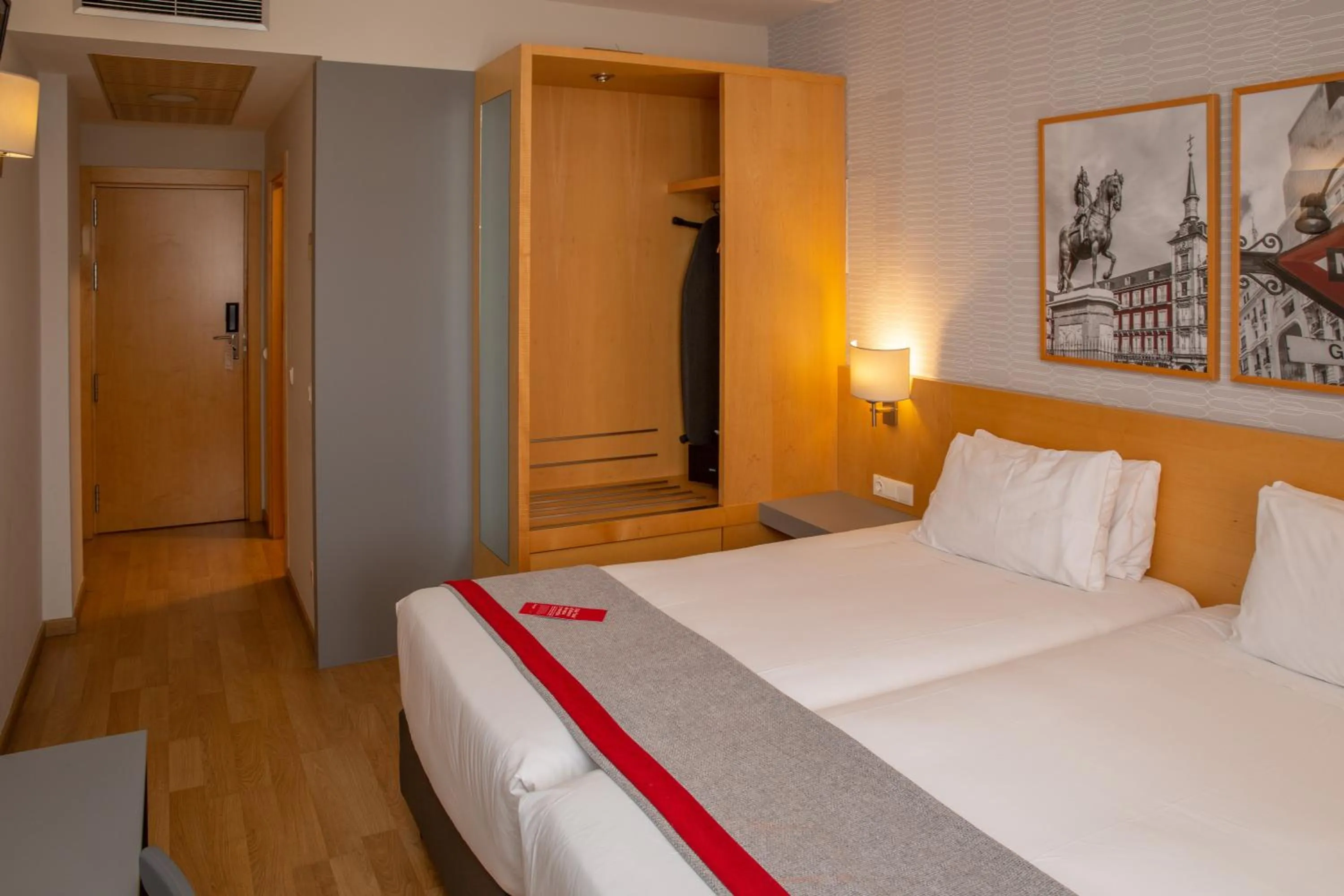 Bed in Ramada by Wyndham Madrid Getafe