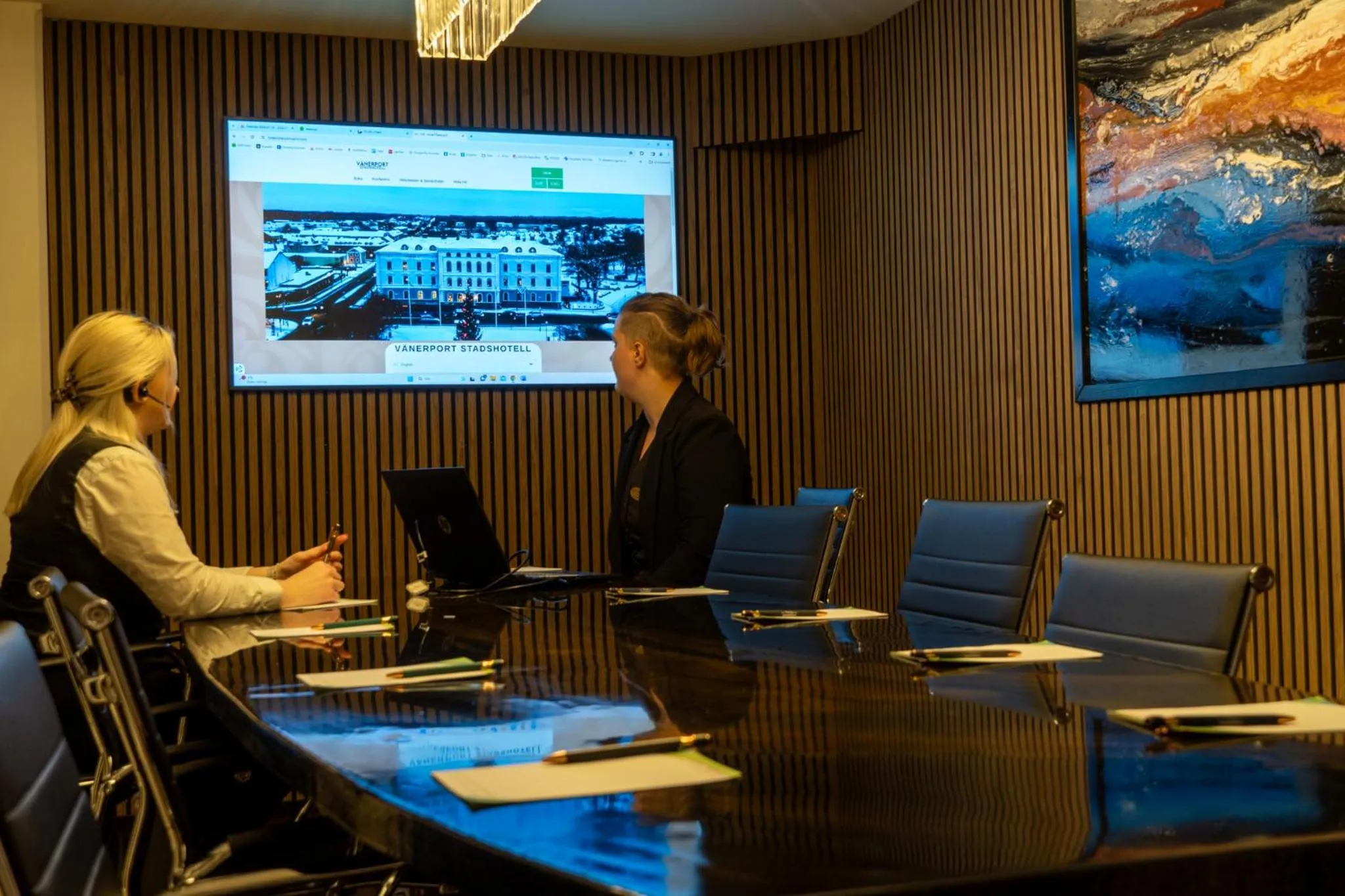 People in Vänerport Lakefront Hotell