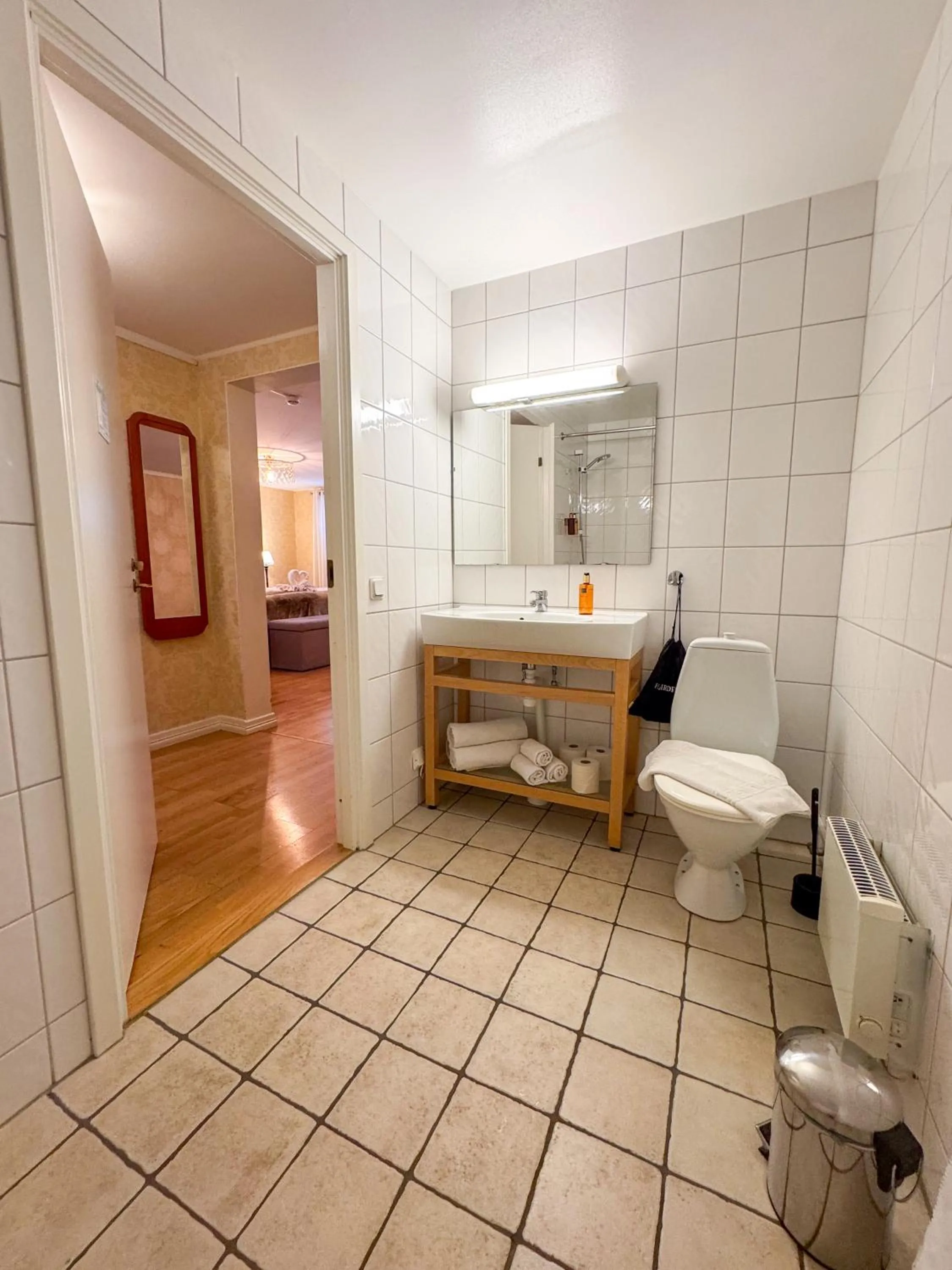 Vänerport Lakefront Hotell