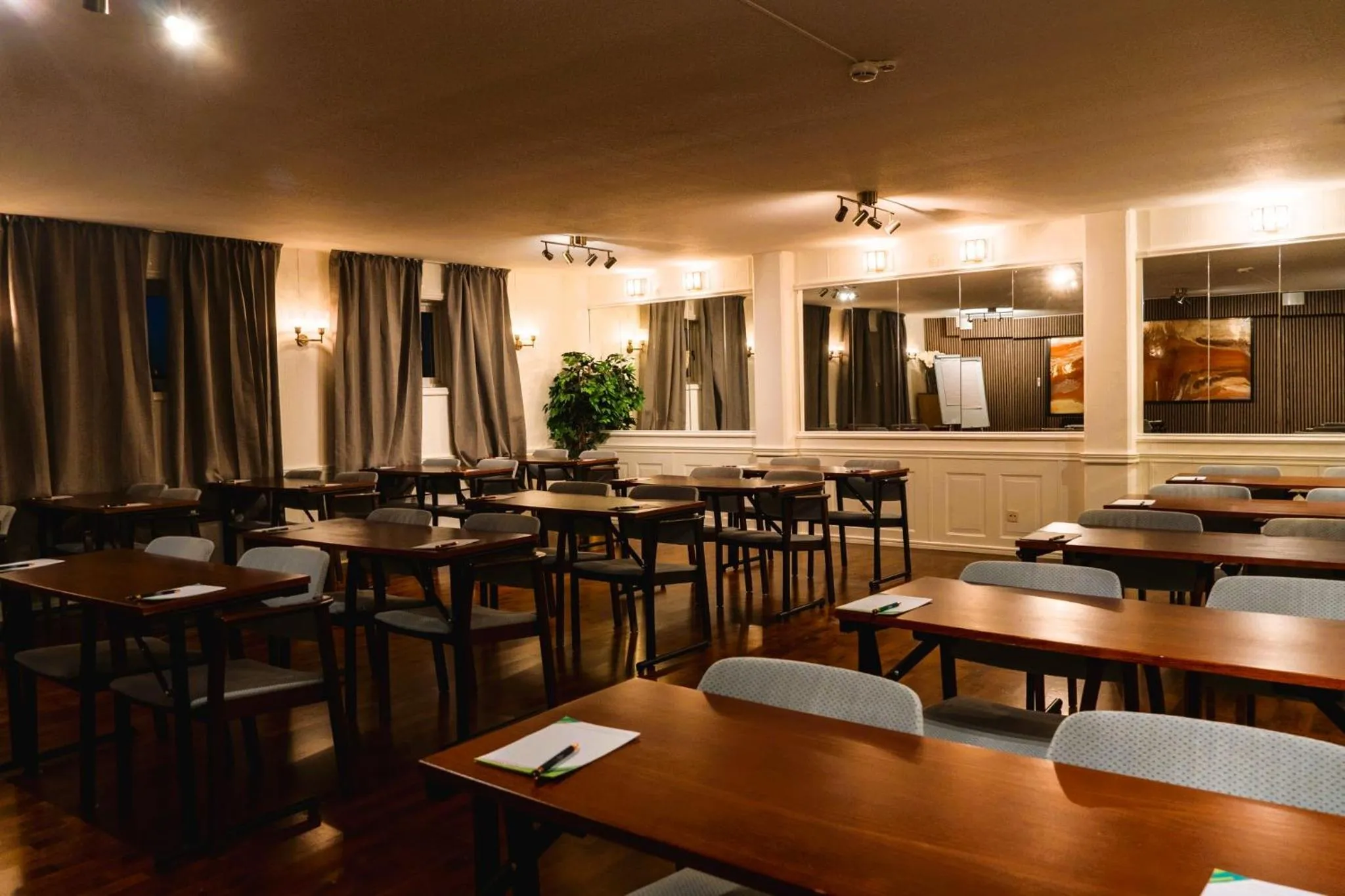 Meeting/conference room in Vänerport Lakefront Hotell