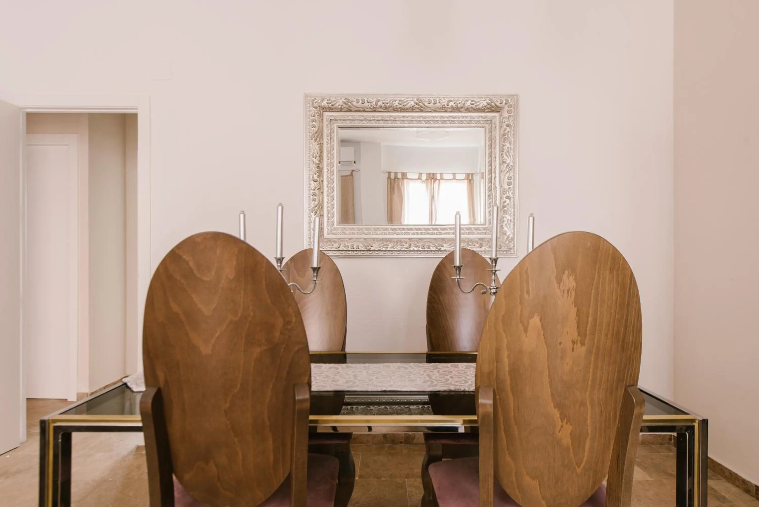 Alameda Amor Suite by Valcambre