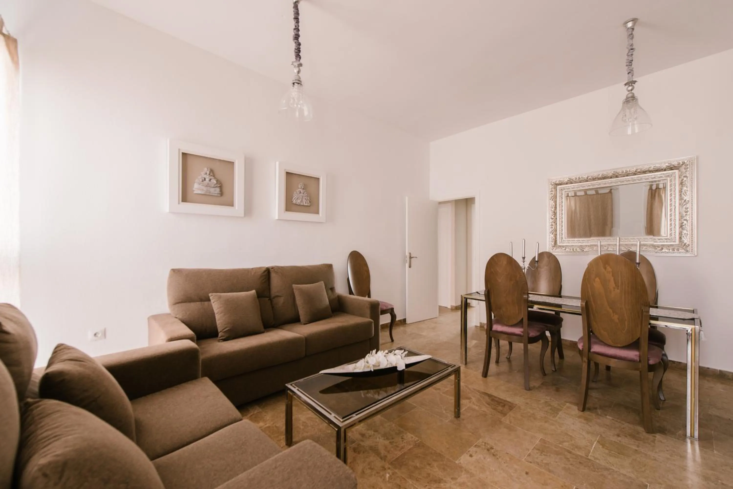 Alameda Amor Suite by Valcambre