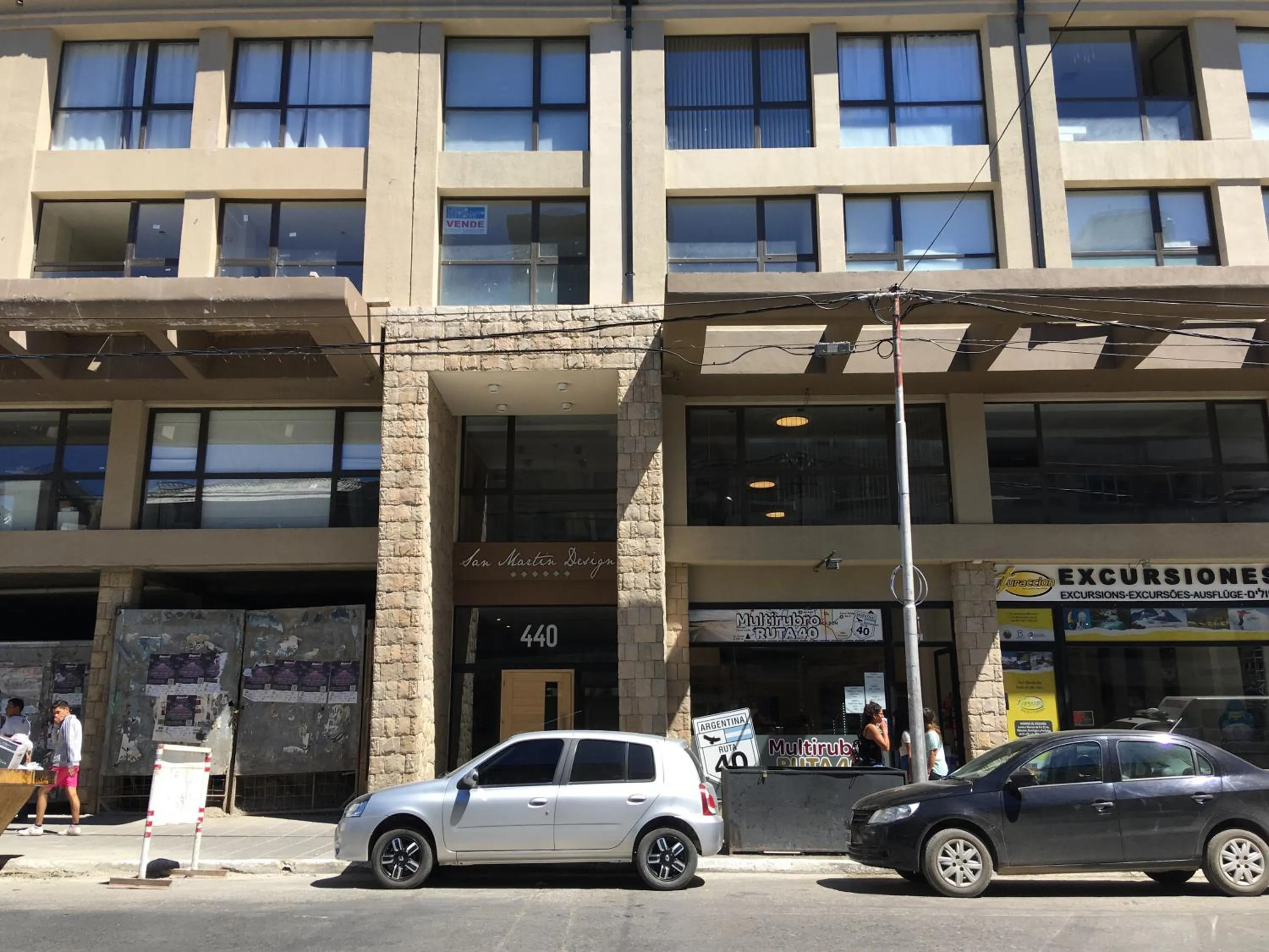 Facade/entrance in Baritur