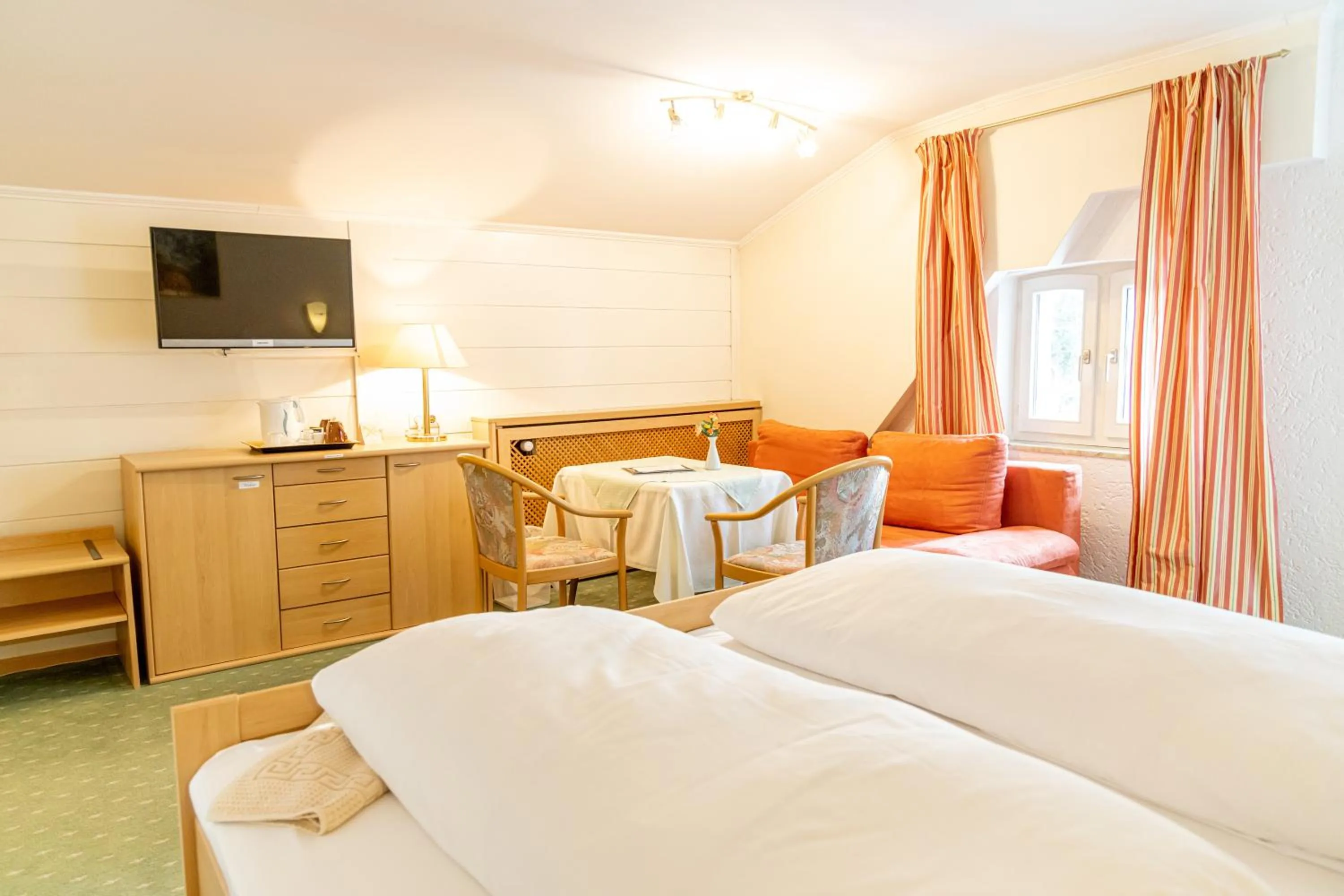 TV and multimedia, Bed in Hotel Der Seehof