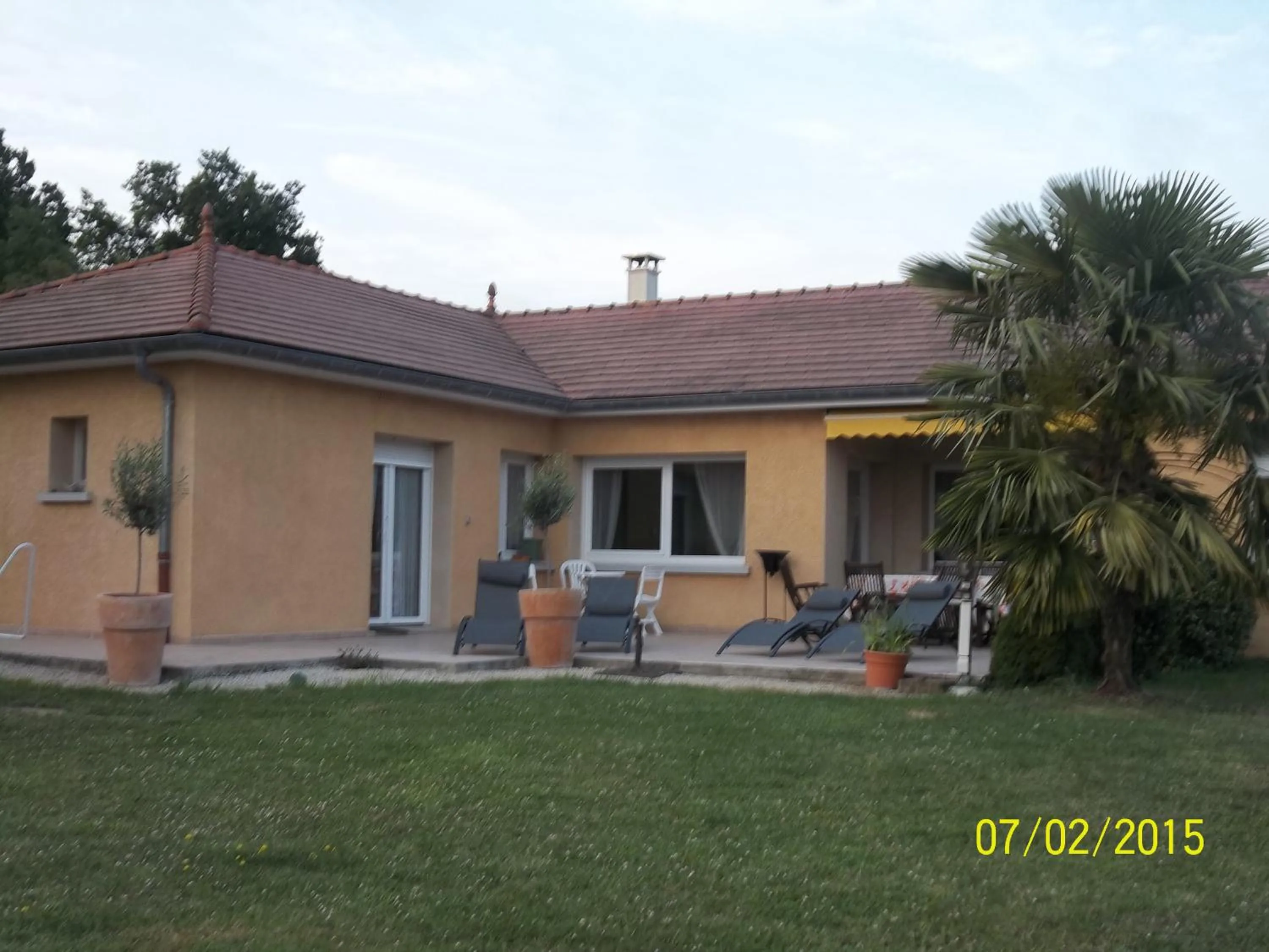Patio in Alaguyauder la chambre