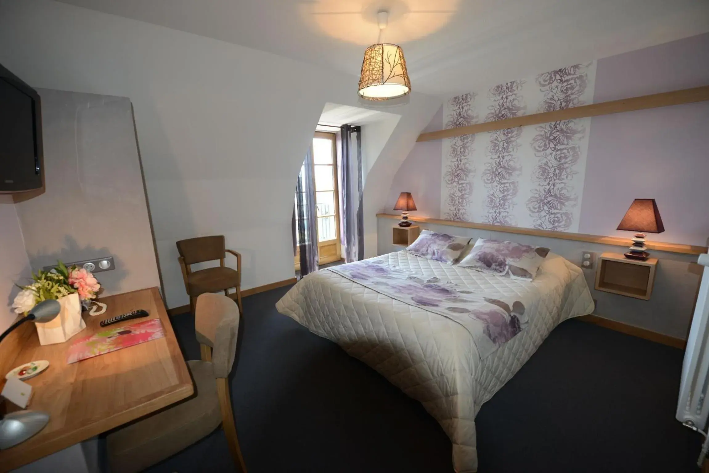 Double Room with Mountain View in Logis Hôtel Restaurant & Spa les Remparts Double Room with Mountain View in Logis Hôtel Restaurant & Spa les Remparts