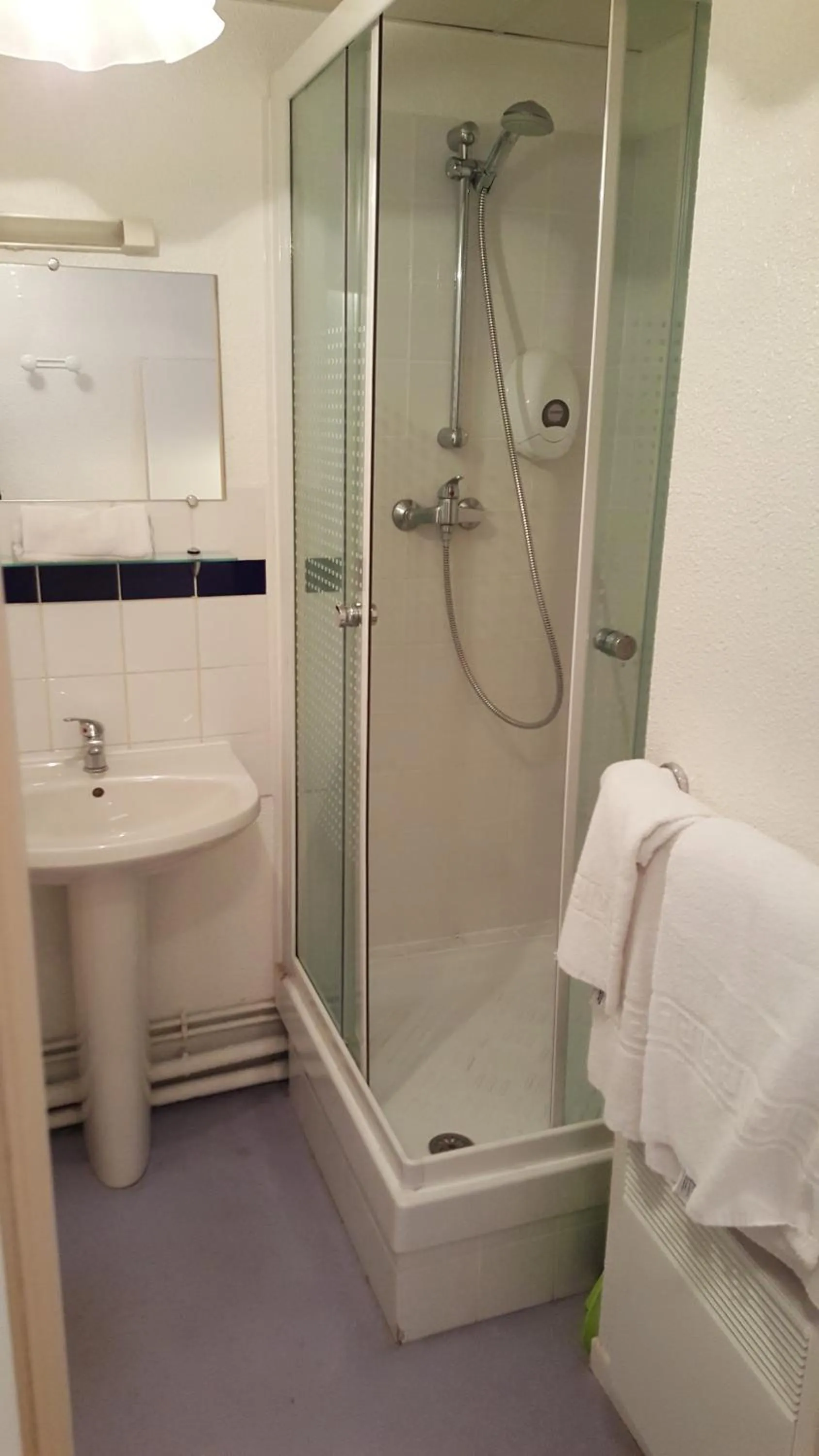 Bathroom in Résidence Hôtelière Poincaré